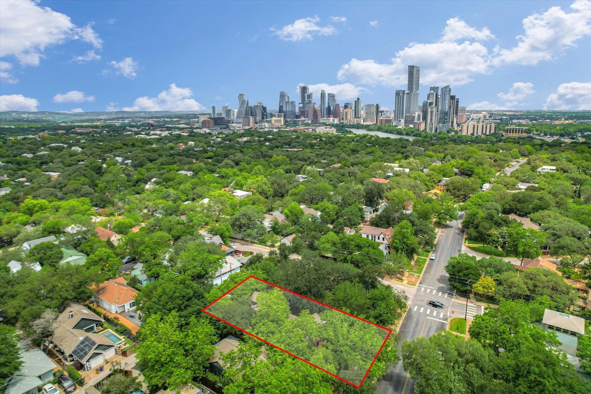 Photo 4 of 1704 TRAVIS HEIGHTS BLVD