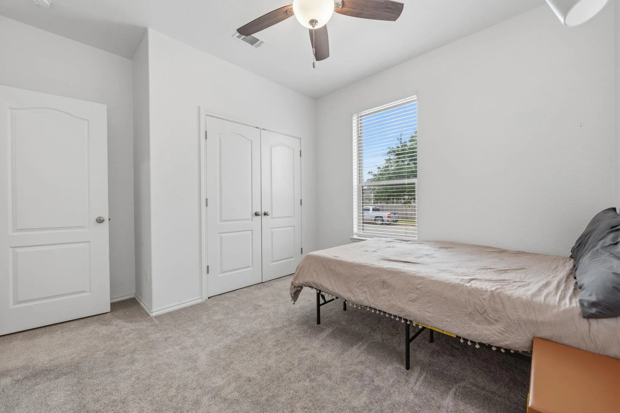 Photo 5 of 6289 MANTALCINO DR