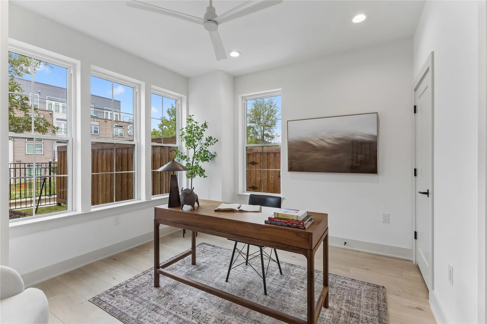 Photo 5 of 2209 WOODLAND AVE #203