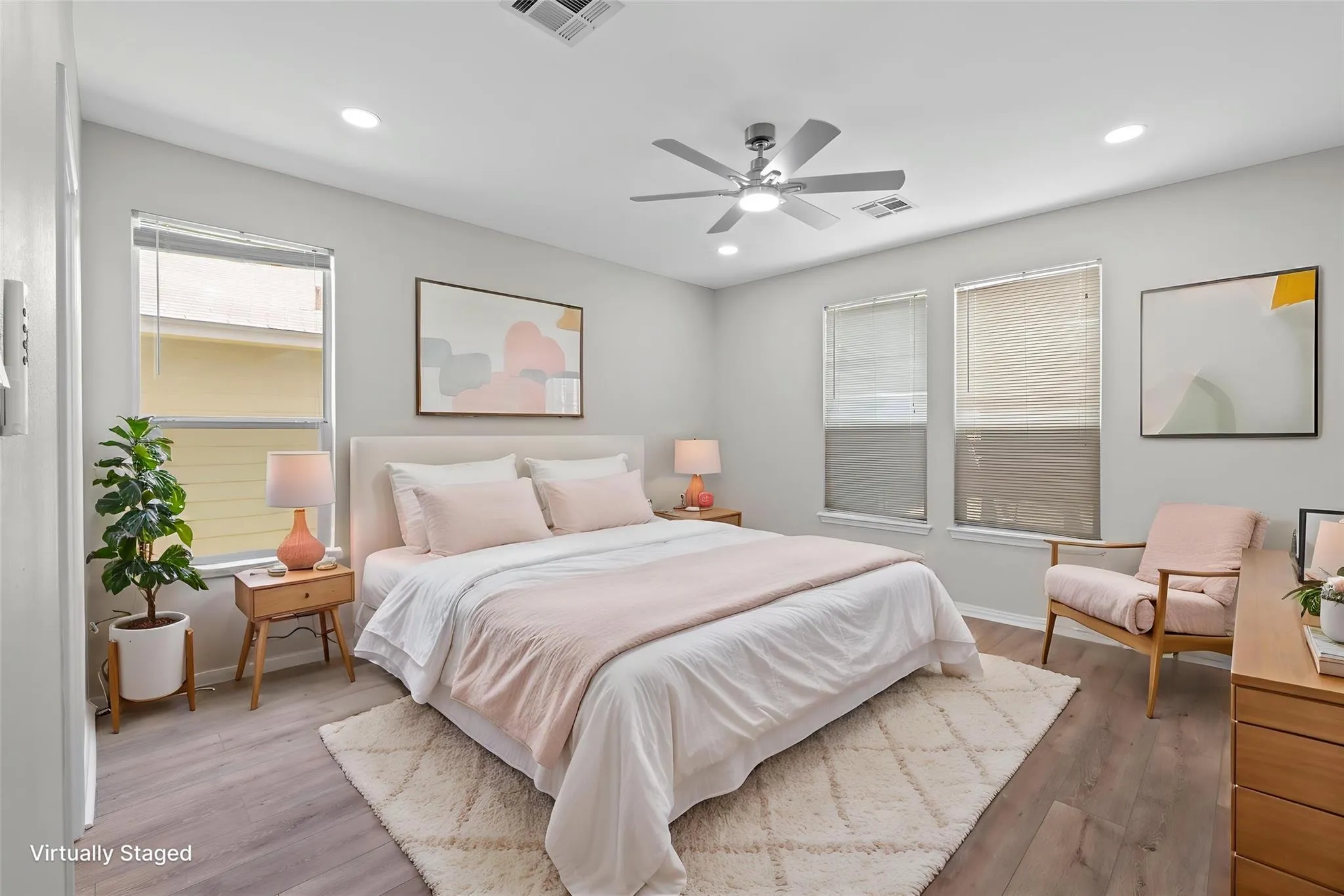 Photo 5 of 3207 WICKHAM LN