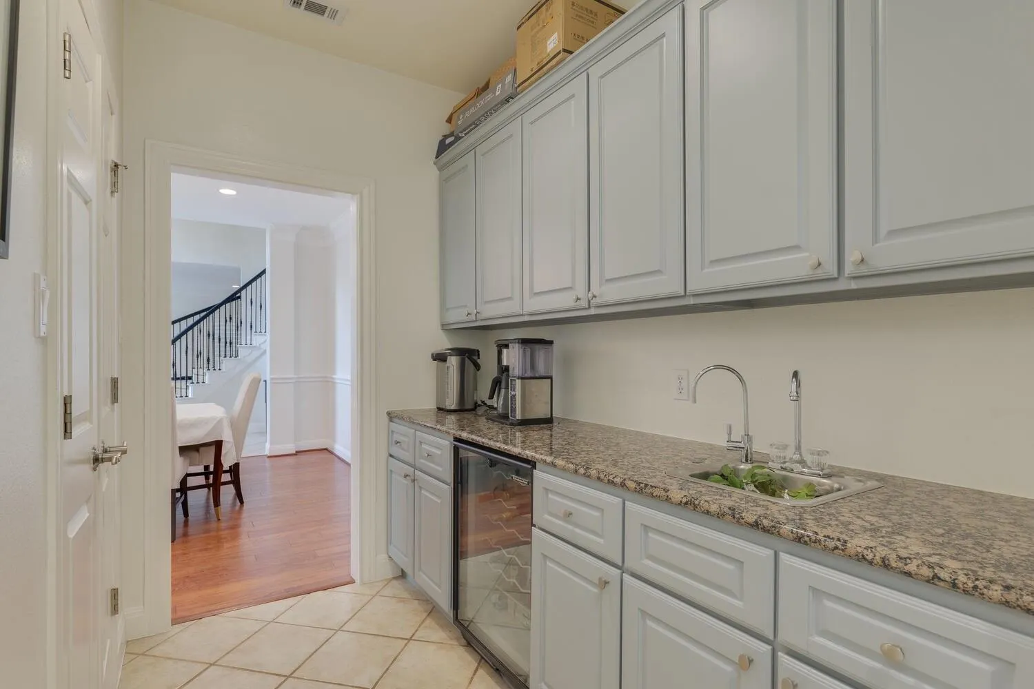 Photo 5 of 14 TORRINGTON LN