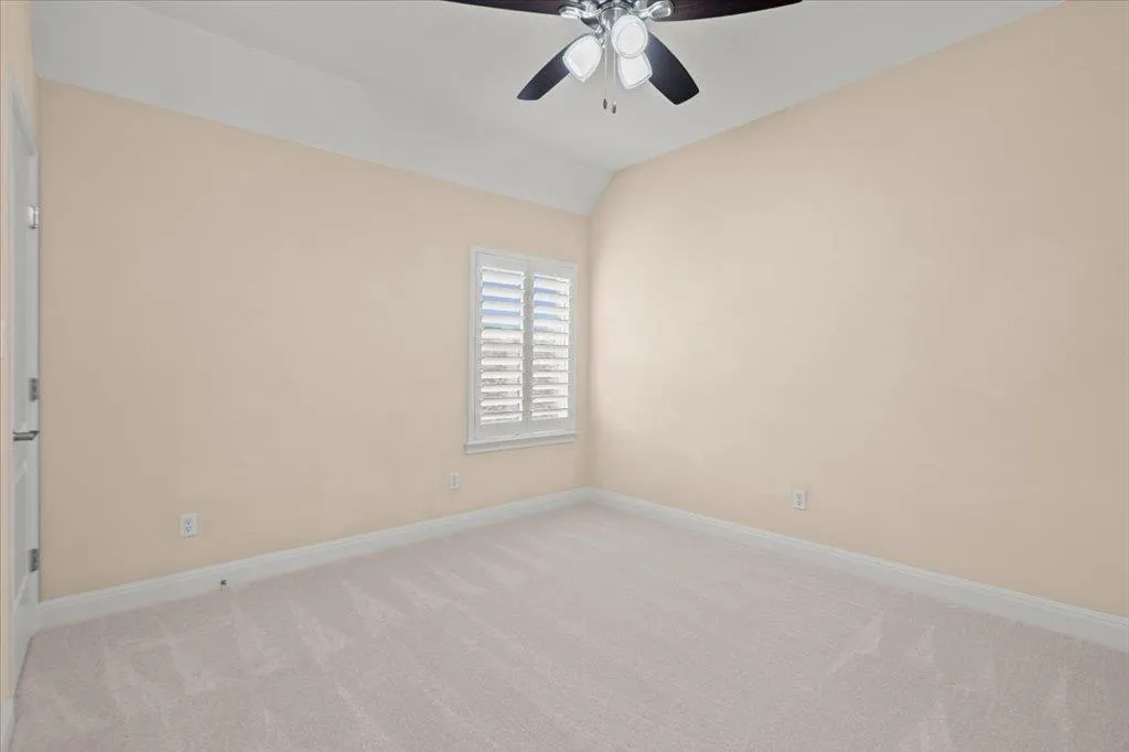 Photo 5 of 219 VARCO DR