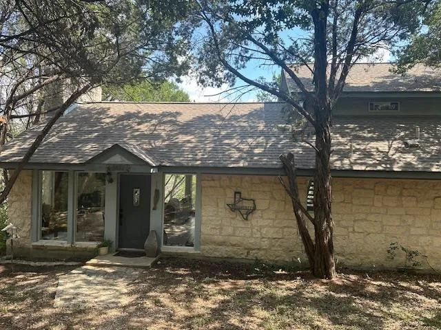 Photo of 10903 LAKESIDE DR, Jonestown, TX, 78645