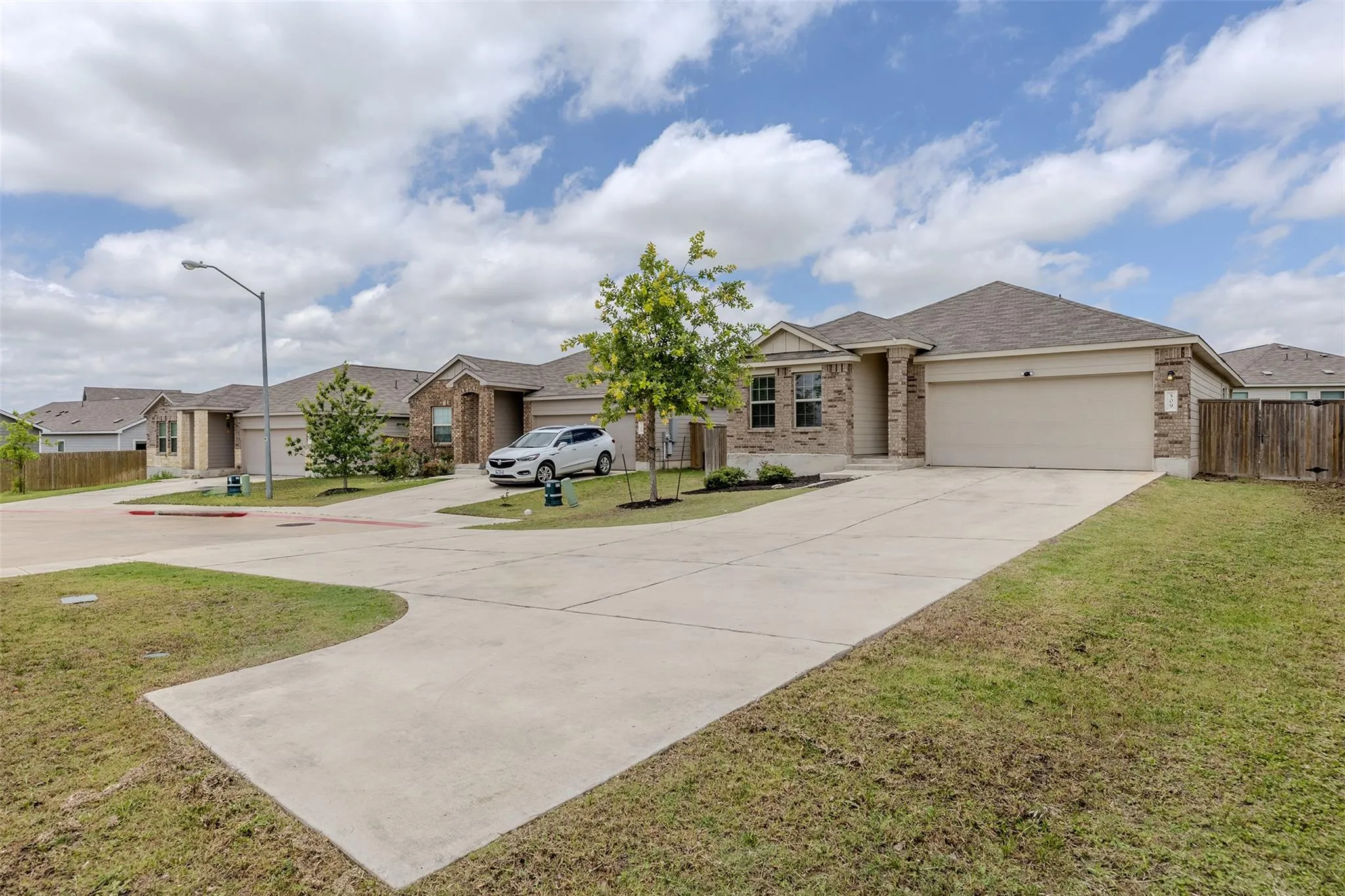 Photo 3 of 509 CALLISTO CT