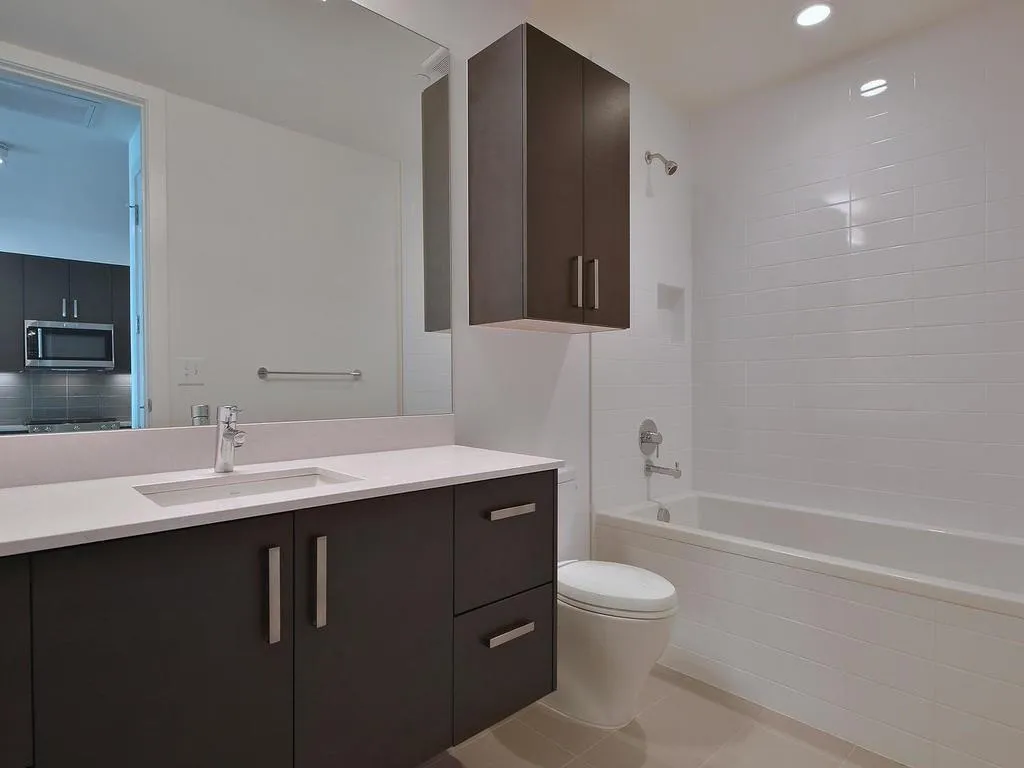 Photo 5 of 222 WEST AVE #1307