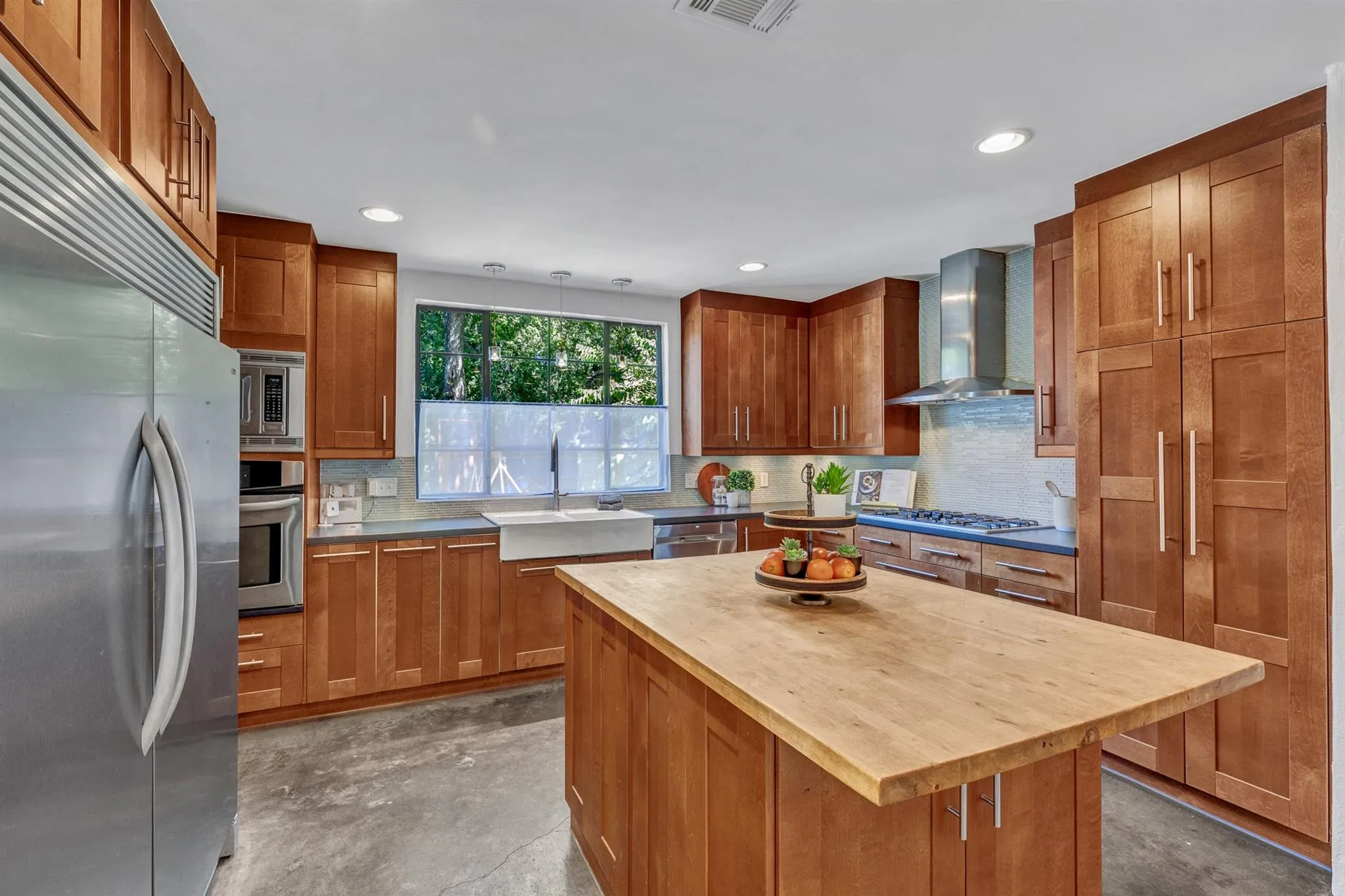 Photo 5 of 1208 FAIRWOOD RD