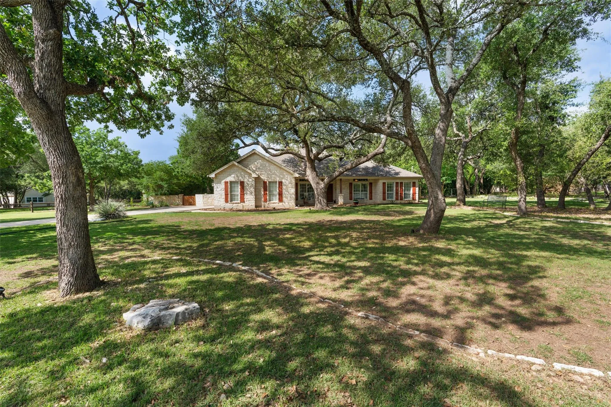 Photo of 223 E RIDGEWOOD RD, Georgetown, TX, 78633