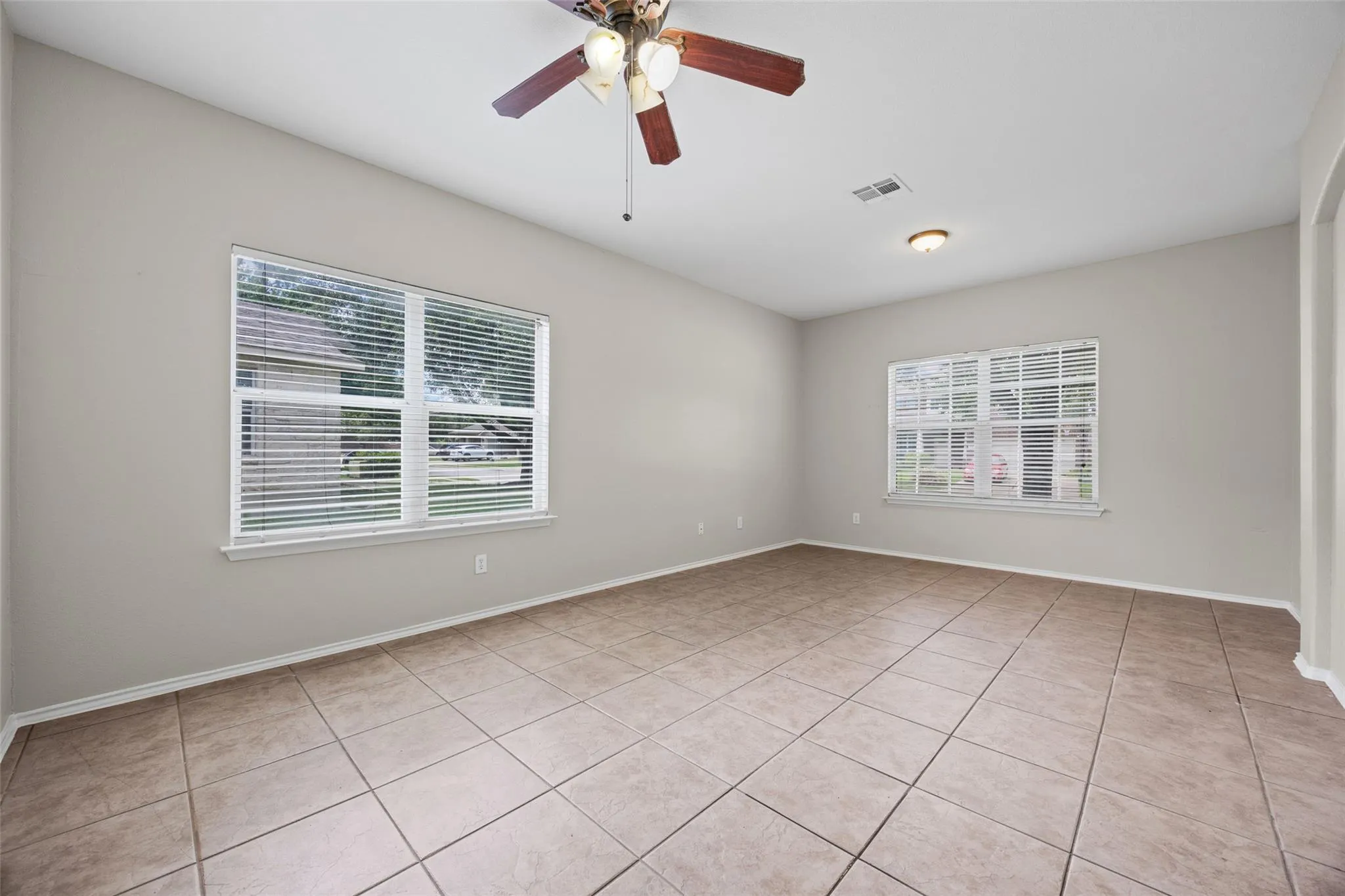 Photo 4 of 20521 FARM POND LN