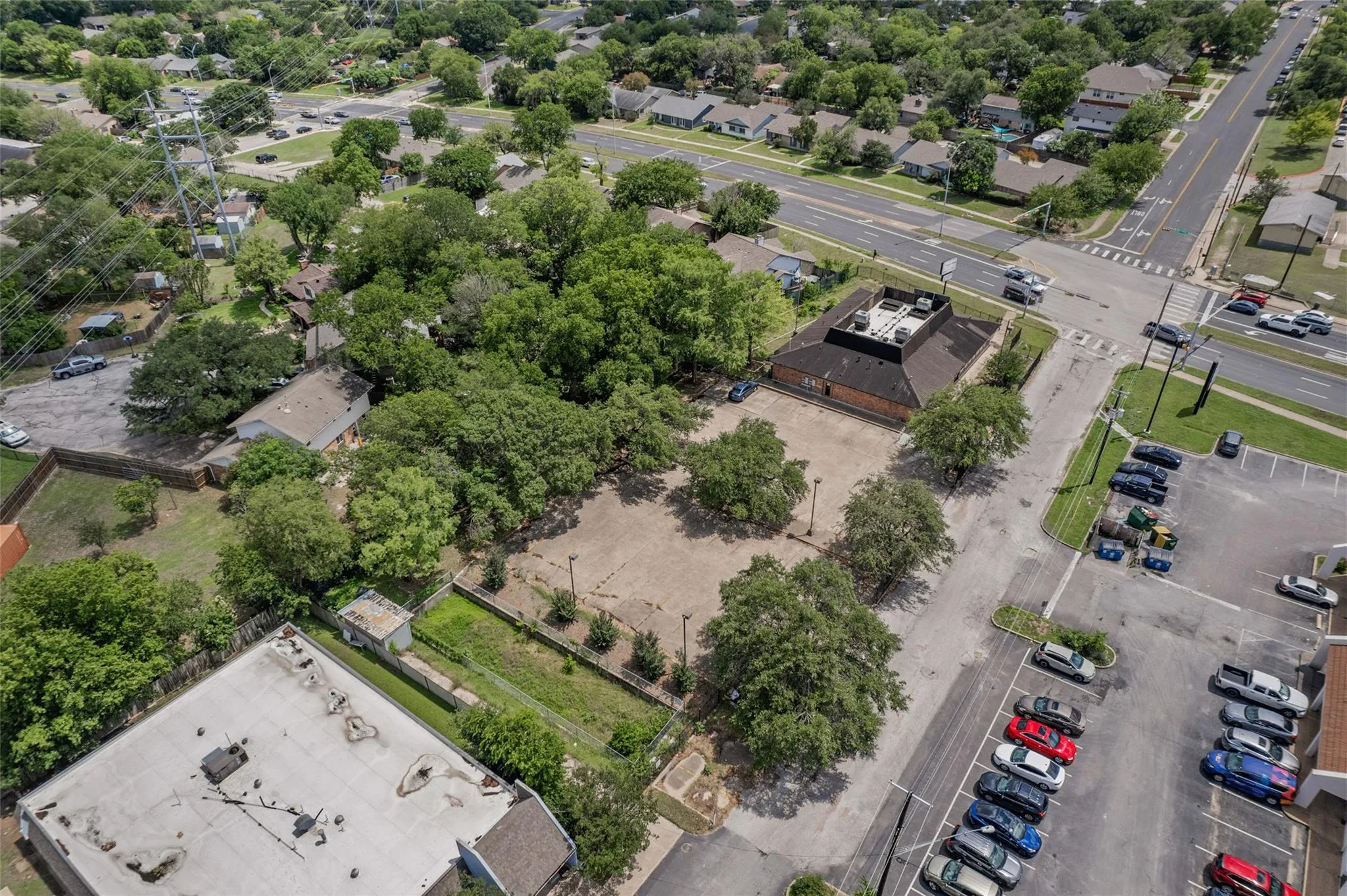 Photo 2 of 320 W WILLIAM CANNON DR
