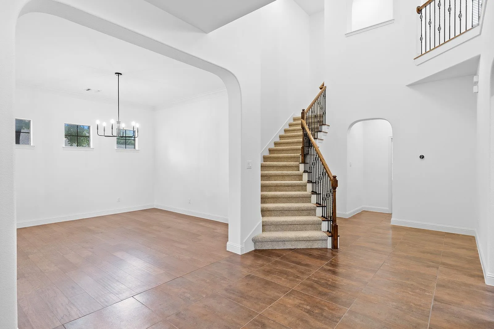 Photo 5 of 114 SADDLE RIDGE DR N