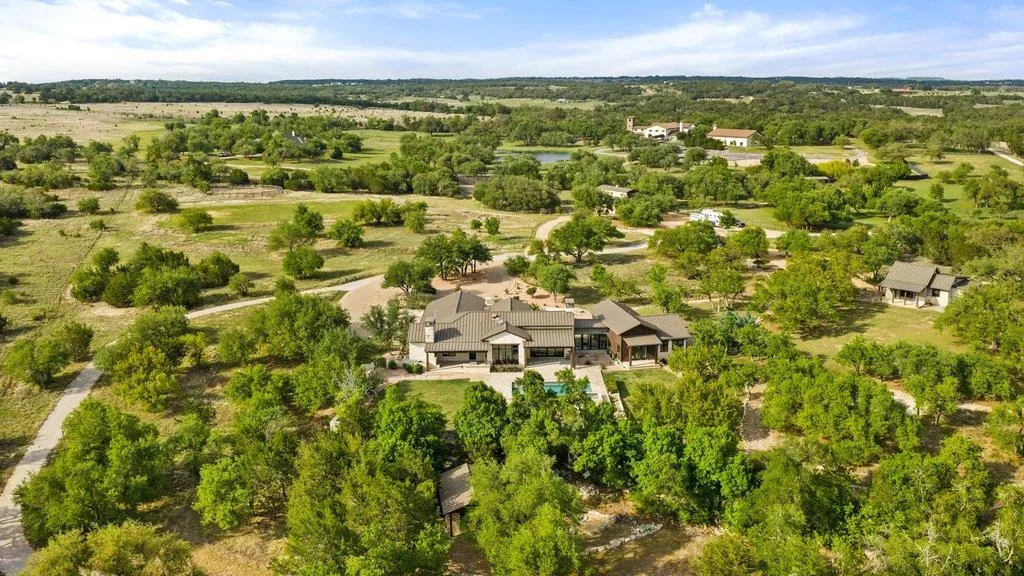 Photo of 2560 BELL SPRINGS RD, Dripping Springs, TX, 78620