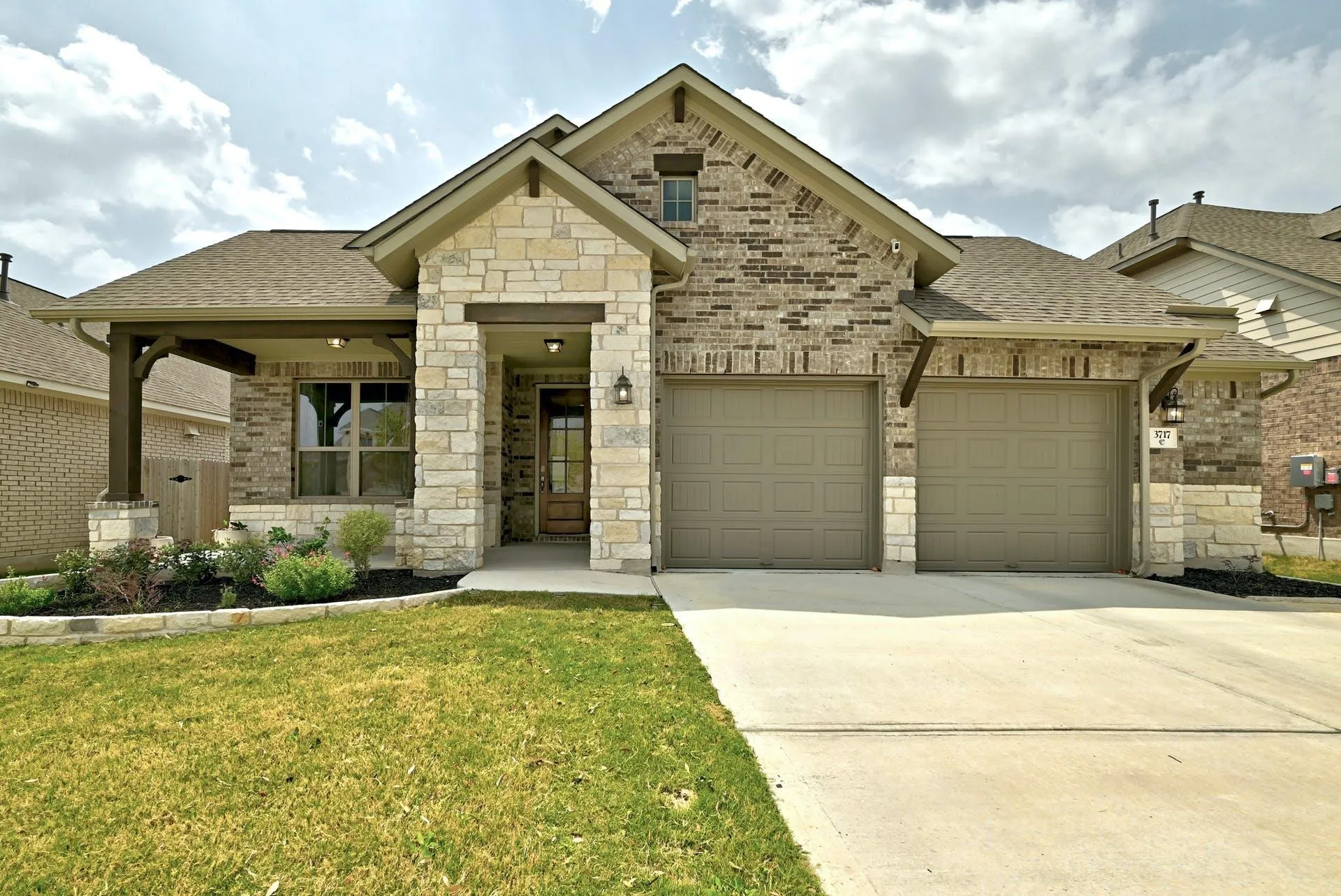 Photo 2 of 3717 FIELDFARE DR