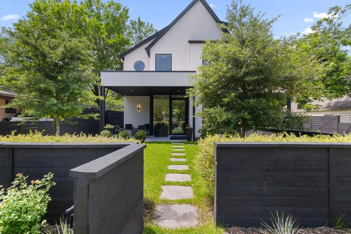 Photo of 2102 OXFORD ST, Austin, 78704
