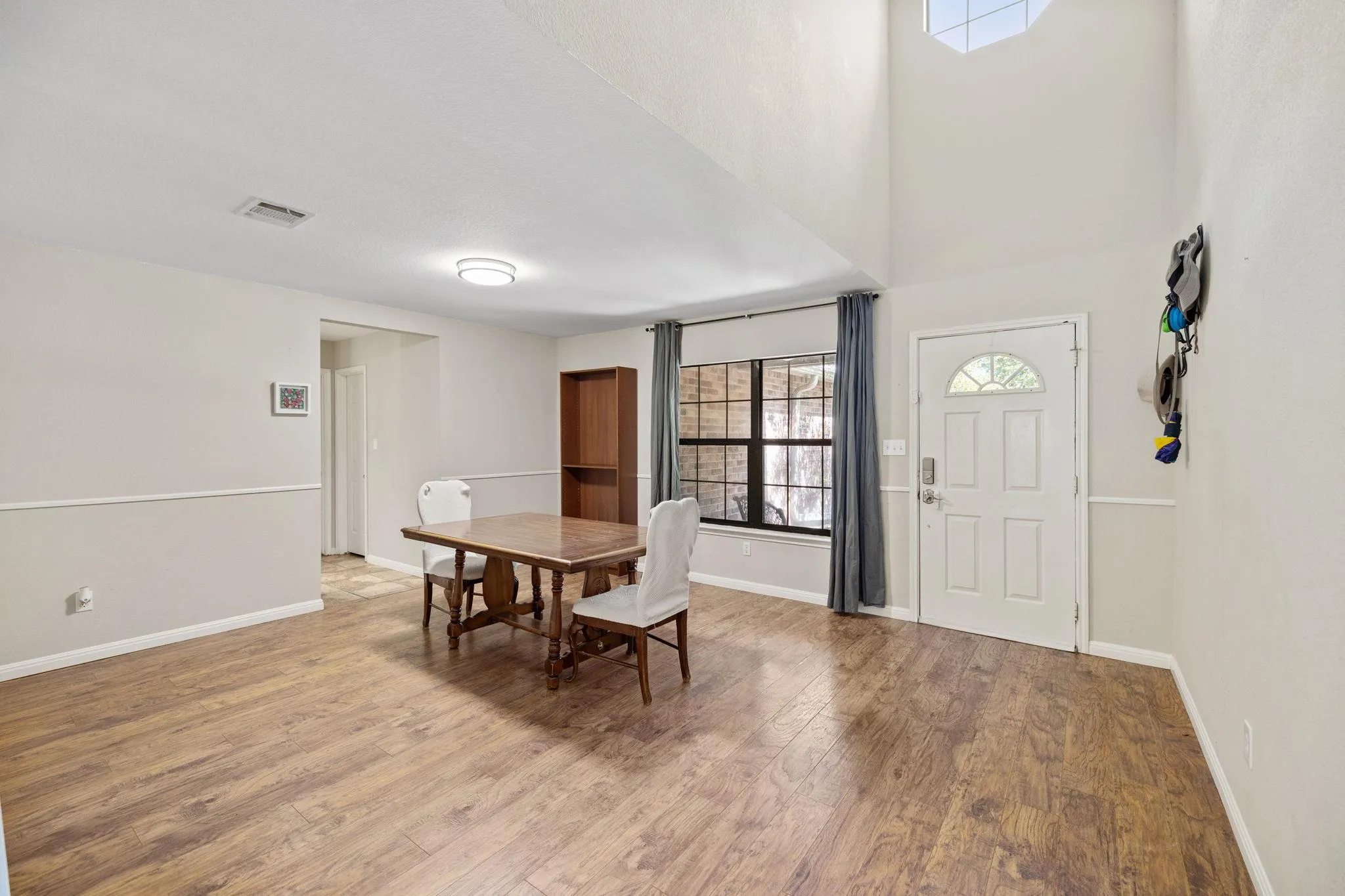Photo 5 of 1209 FABER DR