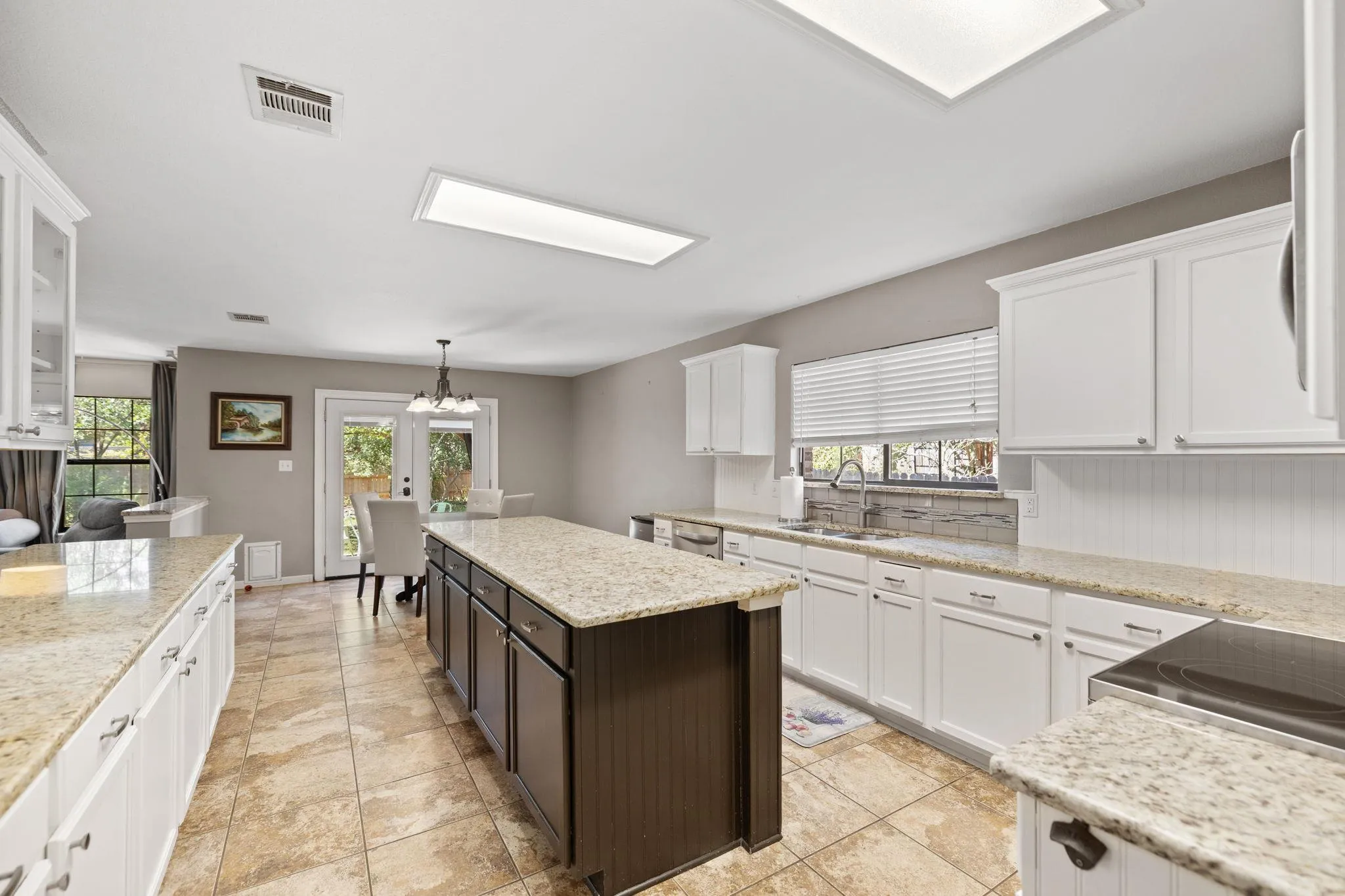 Photo 4 of 1209 FABER DR