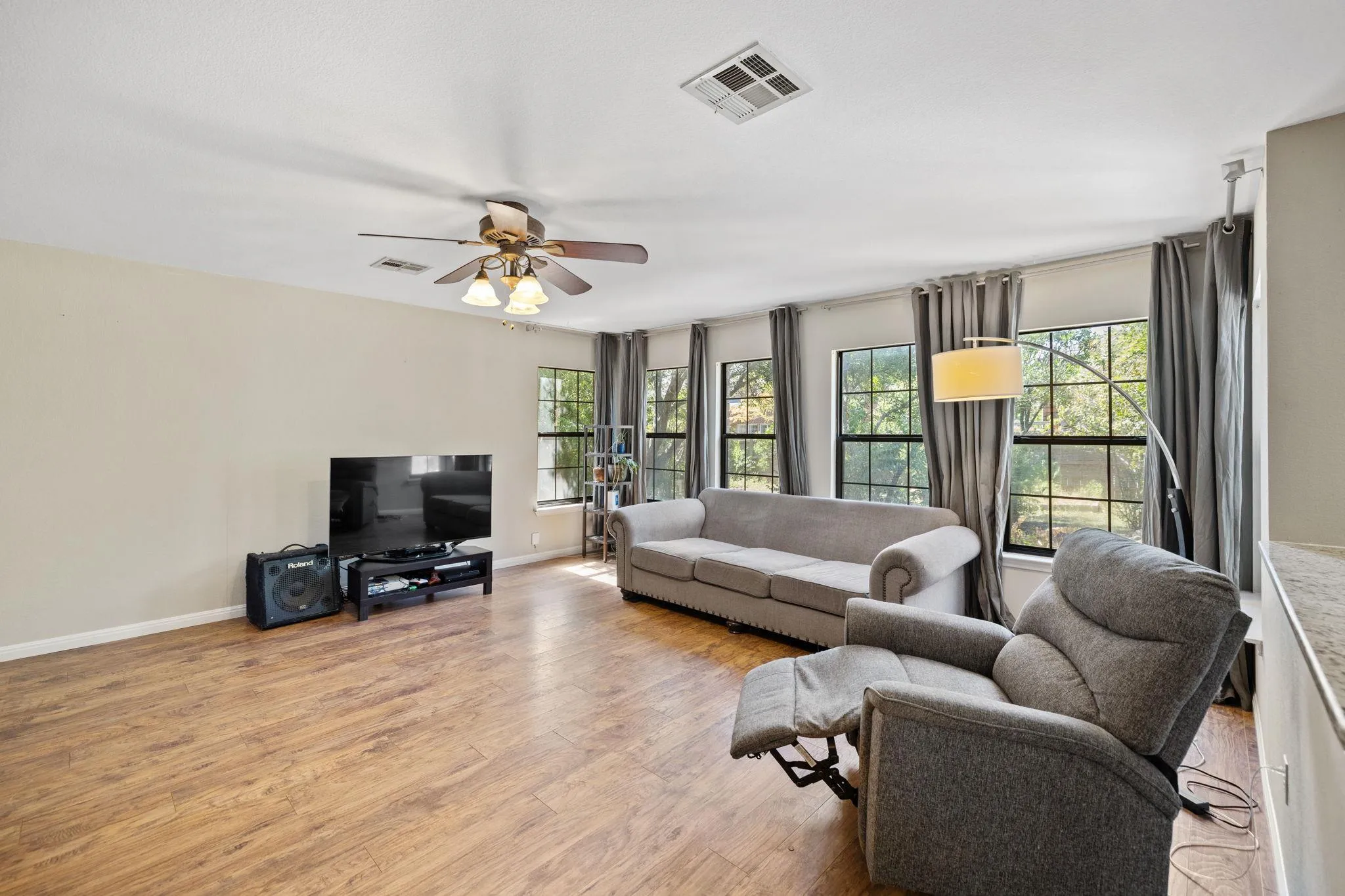 Photo 5 of 1209 FABER DR