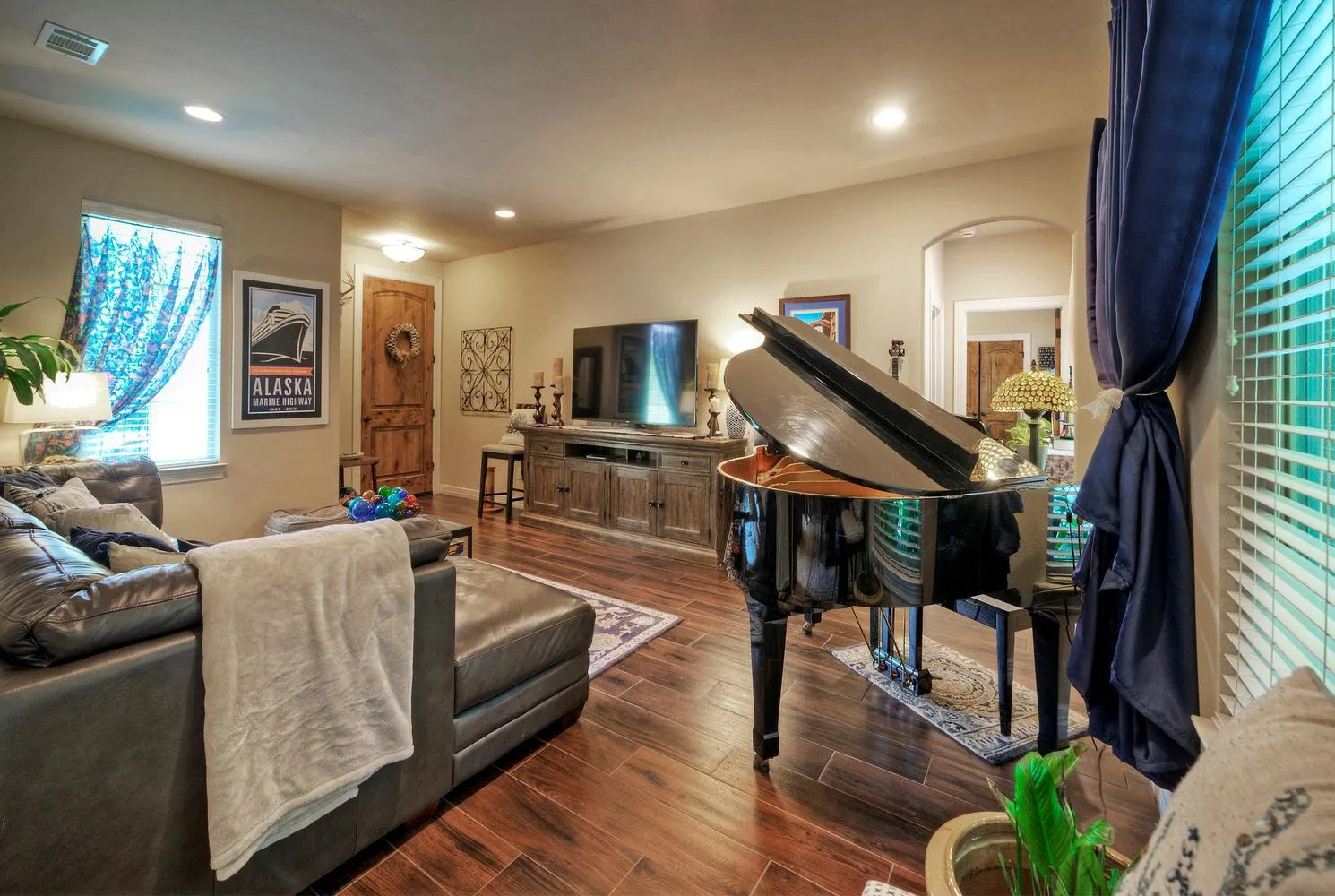 Photo of 15705 WILDWOOD TRL, Austin, TX, 78734