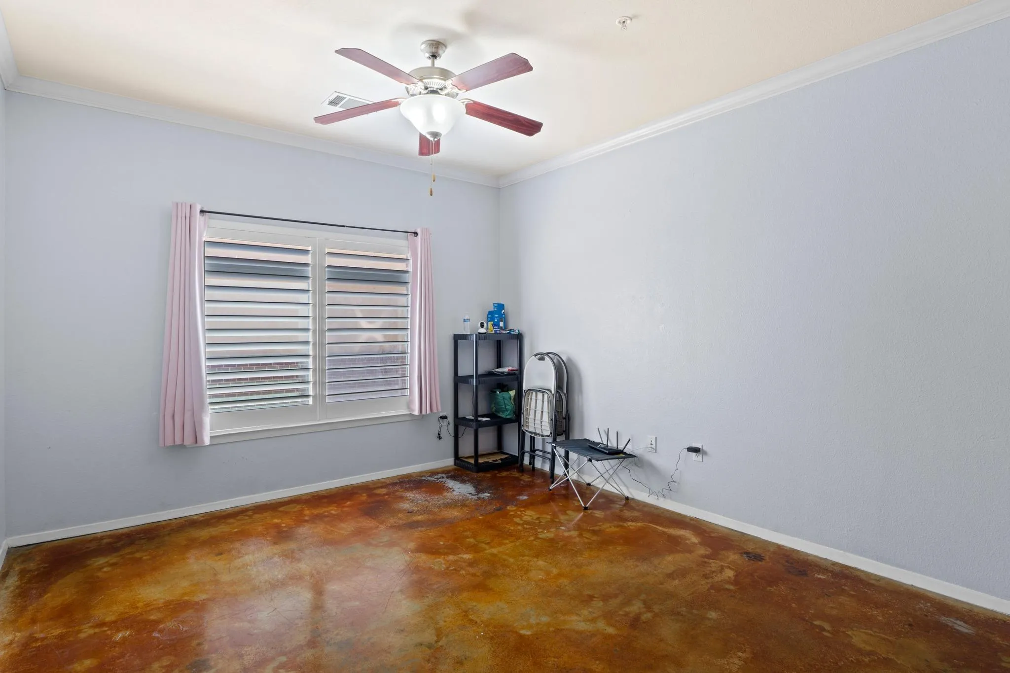 Photo 3 of 910 W 25TH ST #209
