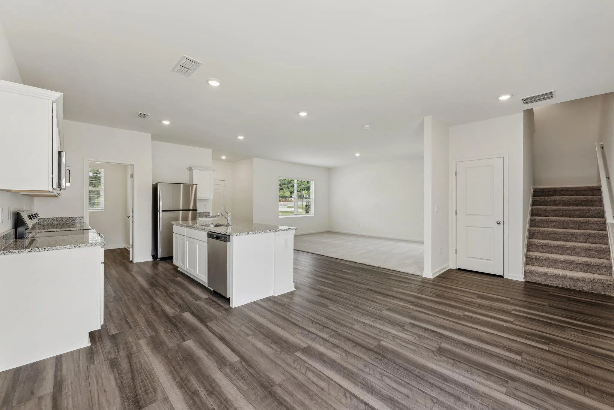 Photo 4 of 112 MULLEN WAY