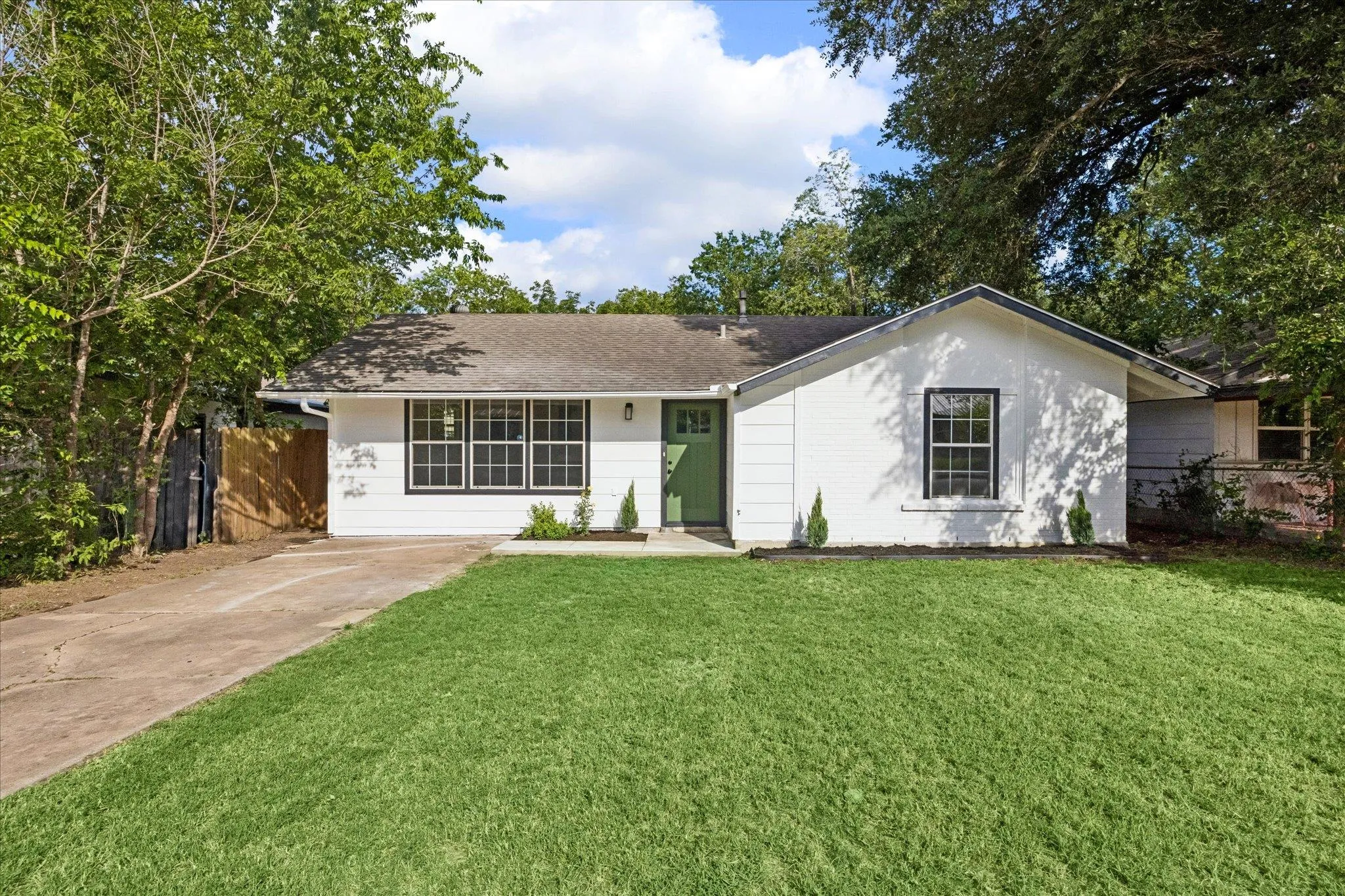 Photo of 6915 CHERRY MEADOW DR, Austin, TX, 78745