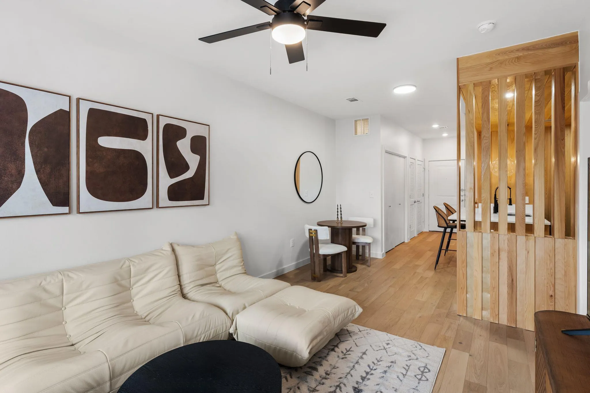 Photo 5 of 2505 THORNTON RD #2204