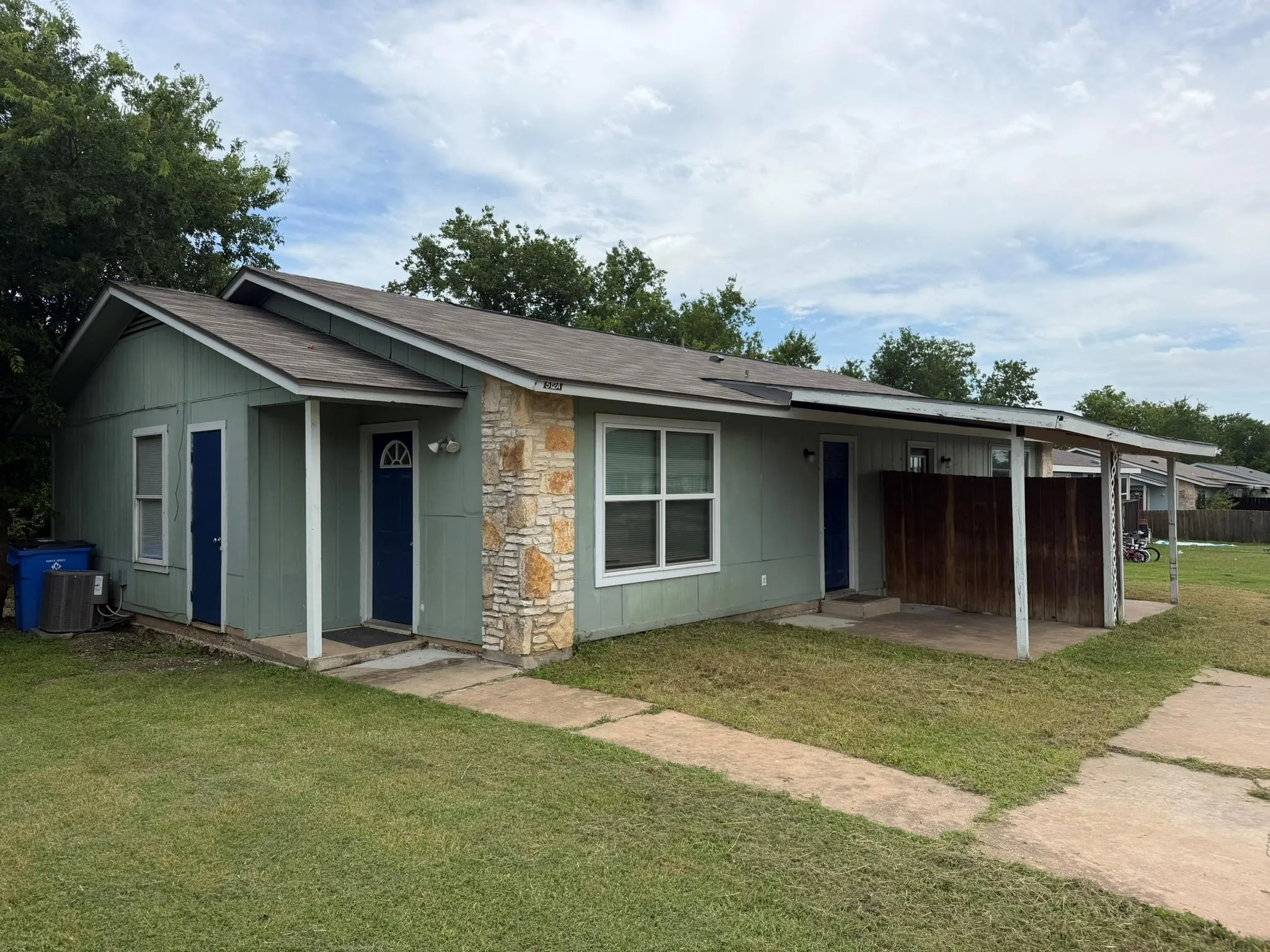 Photo 3 of 512 LENORA DR