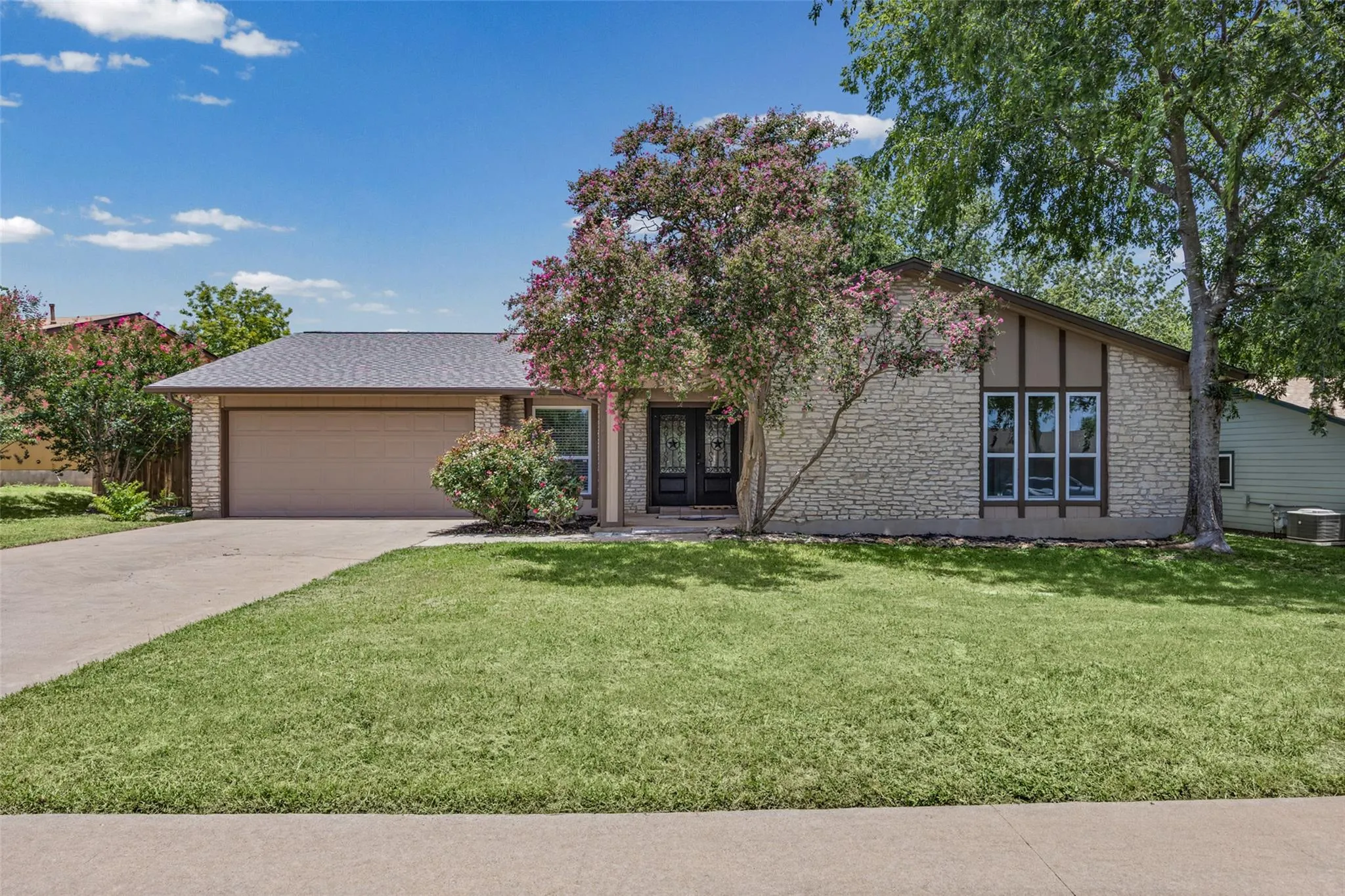 Photo 2 of 3802 HAWKSHEAD DR