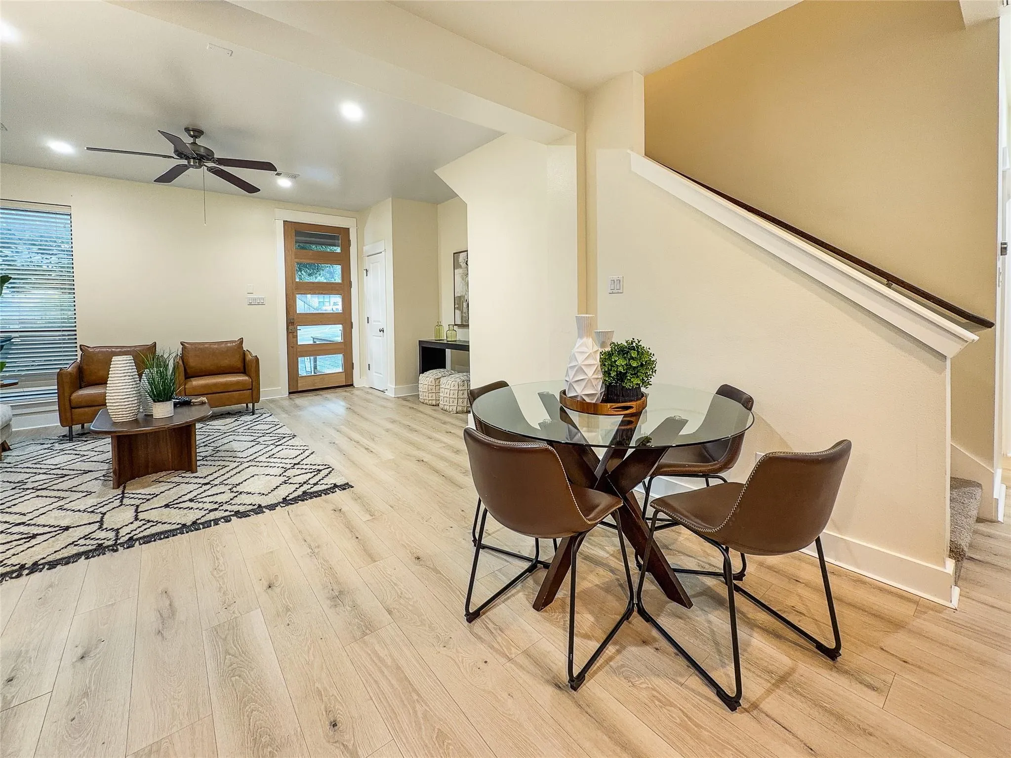 Photo 5 of 4120 VALLEY VIEW RD #B