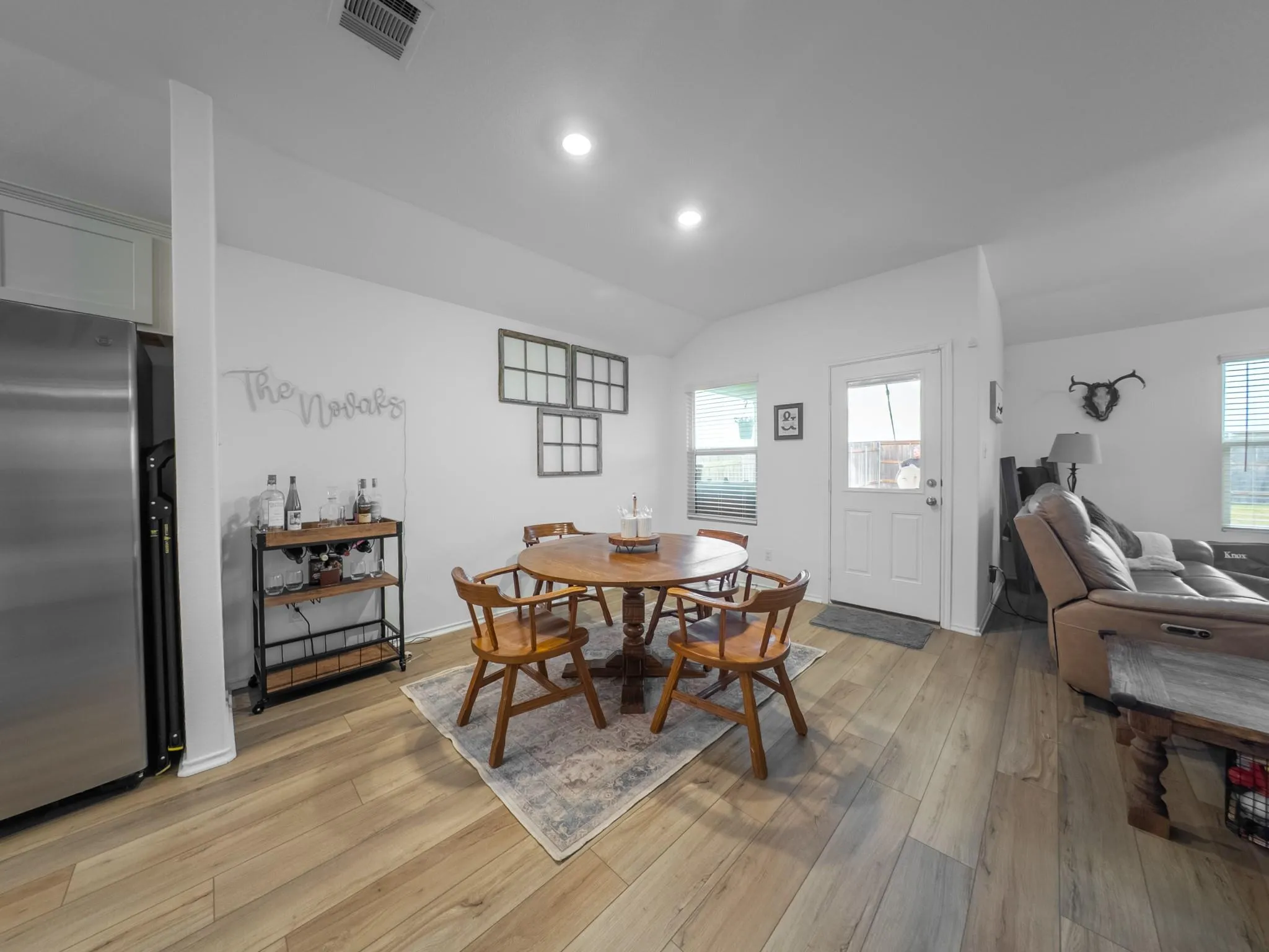 Photo 4 of 440 SEBRING CIR