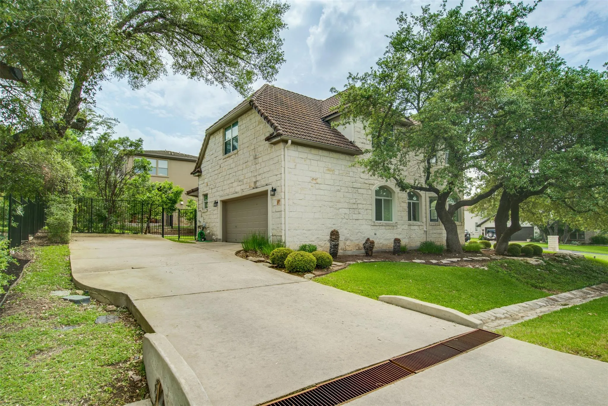 Photo 4 of 18 GLENWAY DR