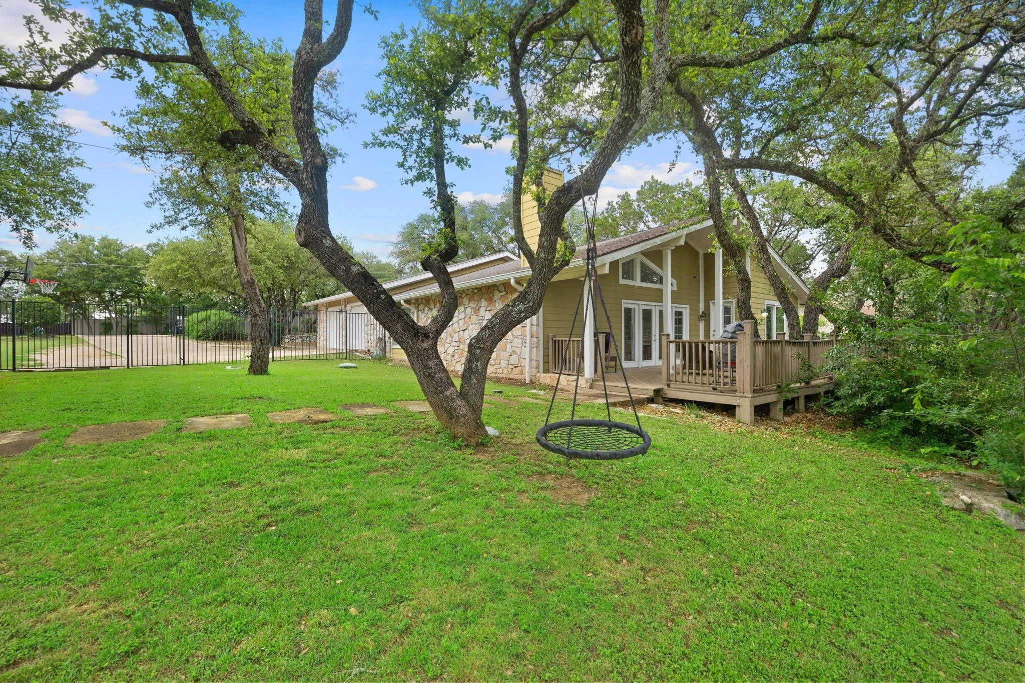 Photo 5 of 1211 FALCON LEDGE DR
