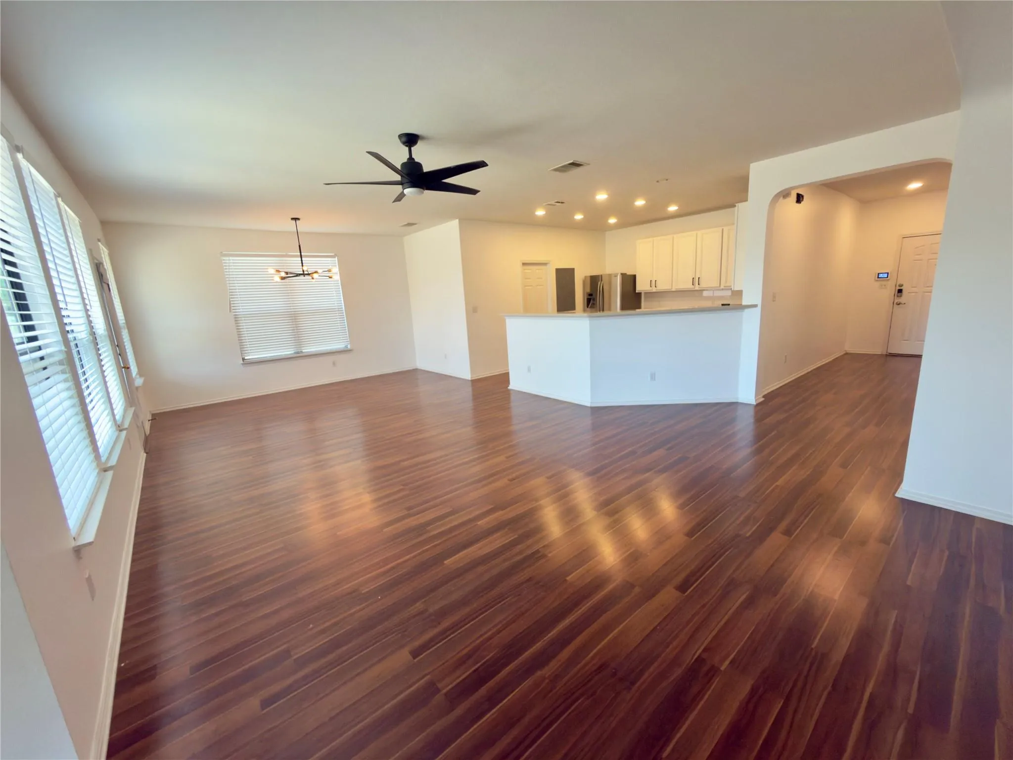 Photo 2 of 825 WATSON WAY