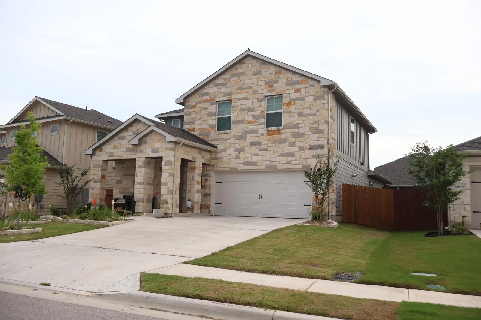 Photo of 6511 DRAGRIDE RD, Buda, TX, 78610