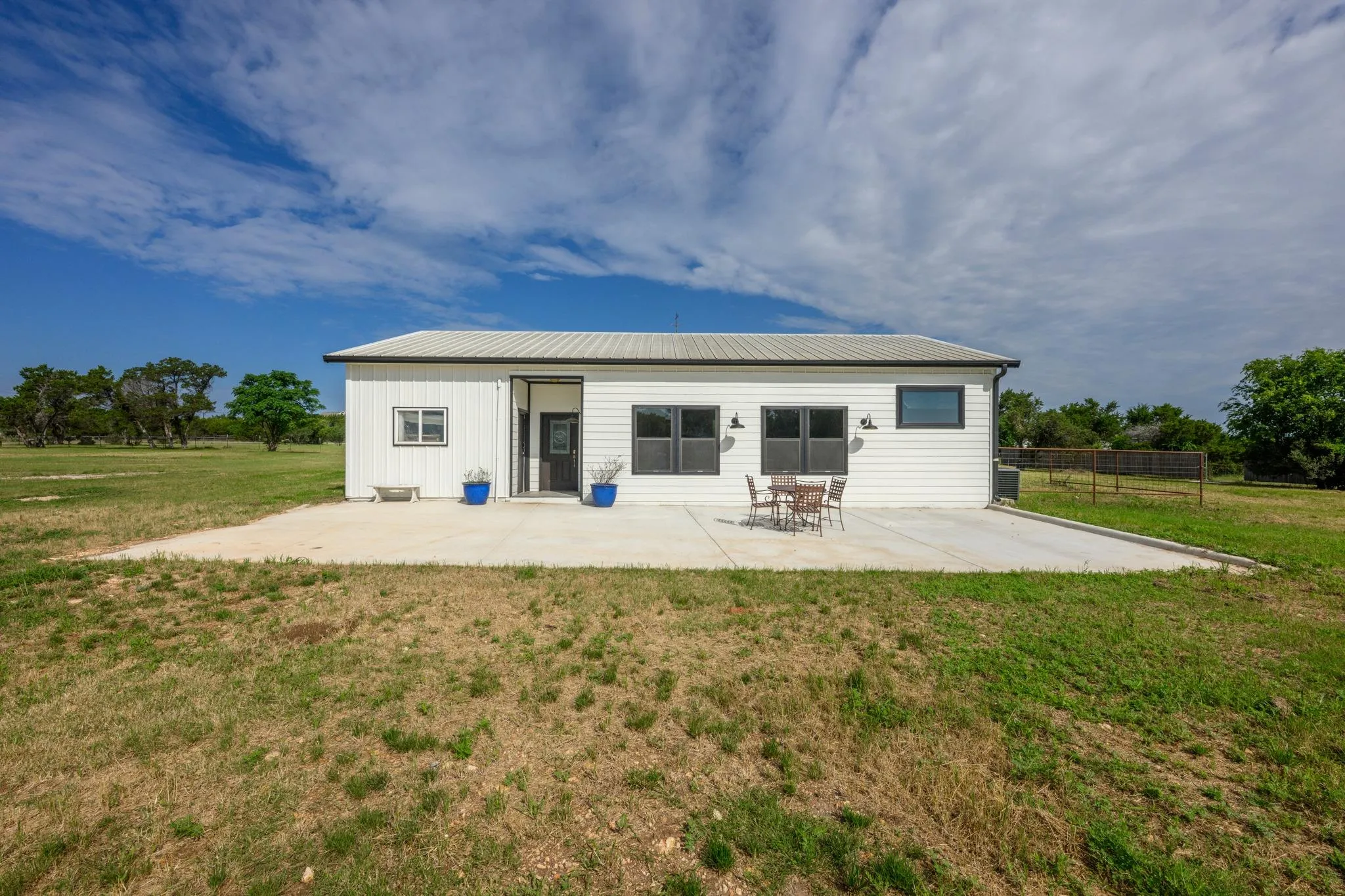 Photo of 408 MESA OAKS RD, Leander, TX, 78641