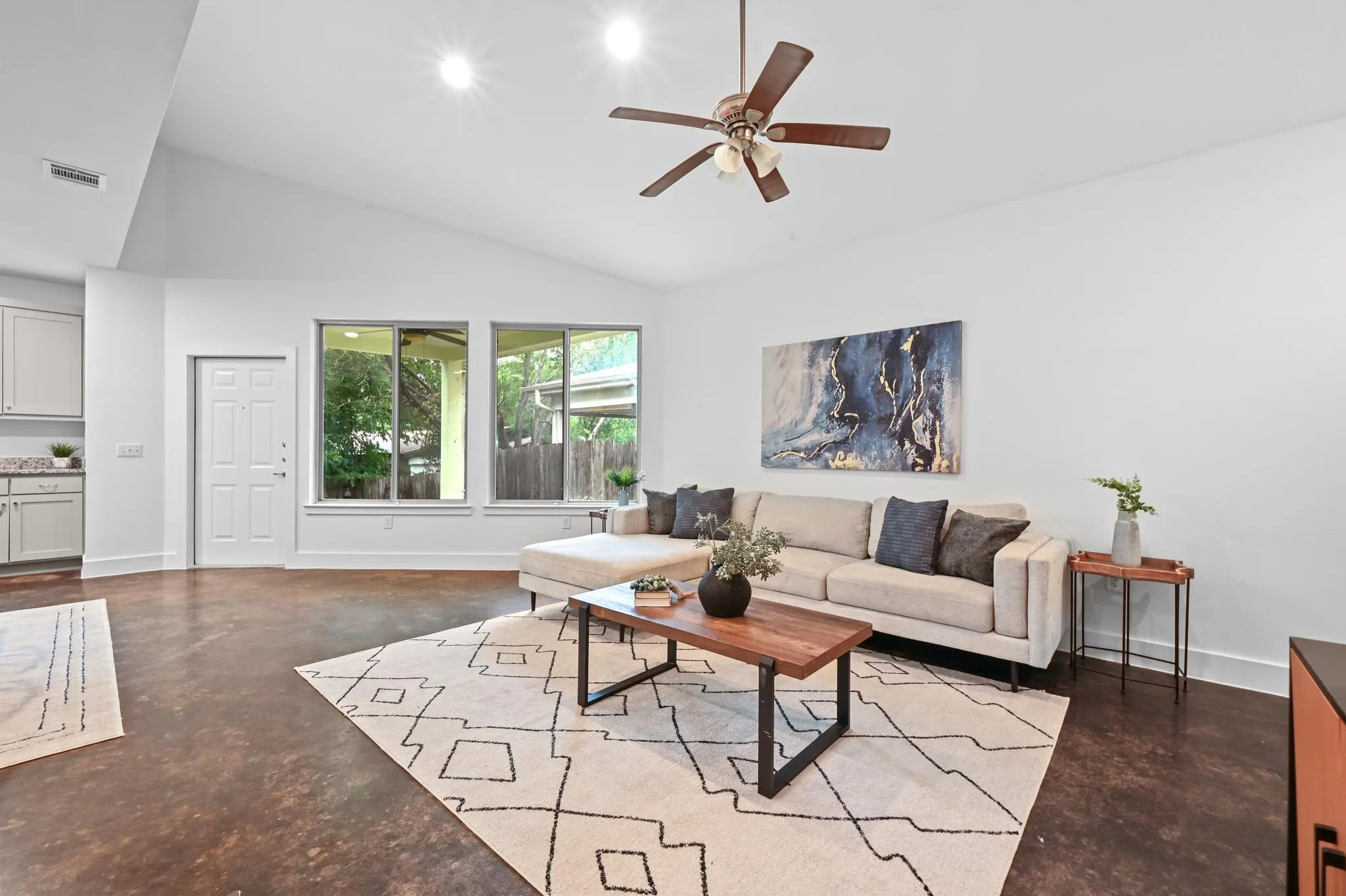 Photo 4 of 3306 THOMAS KINCHEON ST