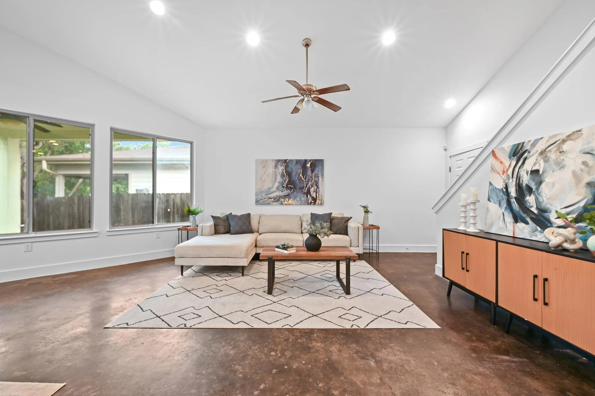 Photo 5 of 3306 THOMAS KINCHEON ST