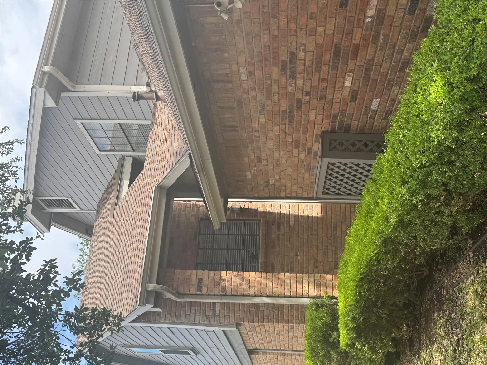 Photo 4 of 8502 CIMA OAK LN #A