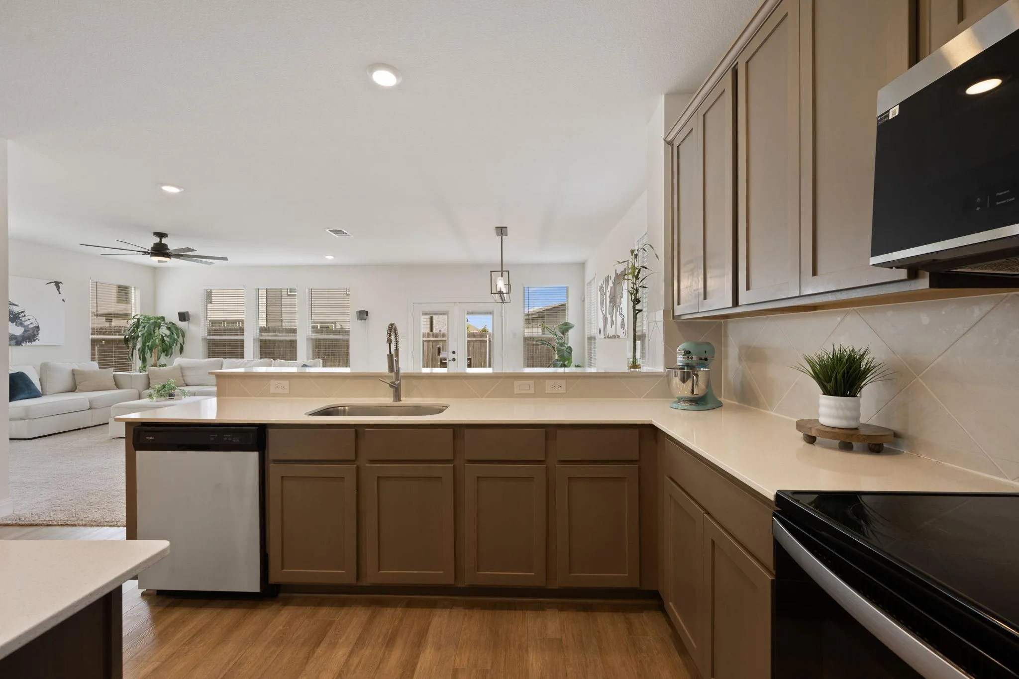 Photo 5 of 13612 MARTHA WASHINGTON PL