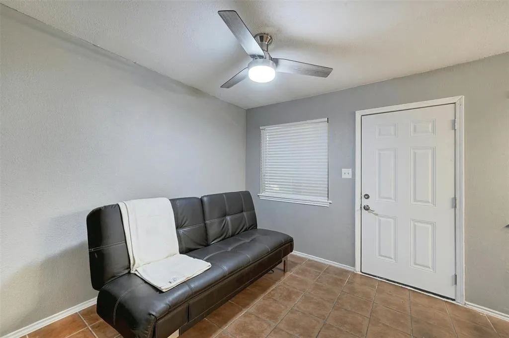 Photo 3 of 1808 RIO GRANDE ST #2