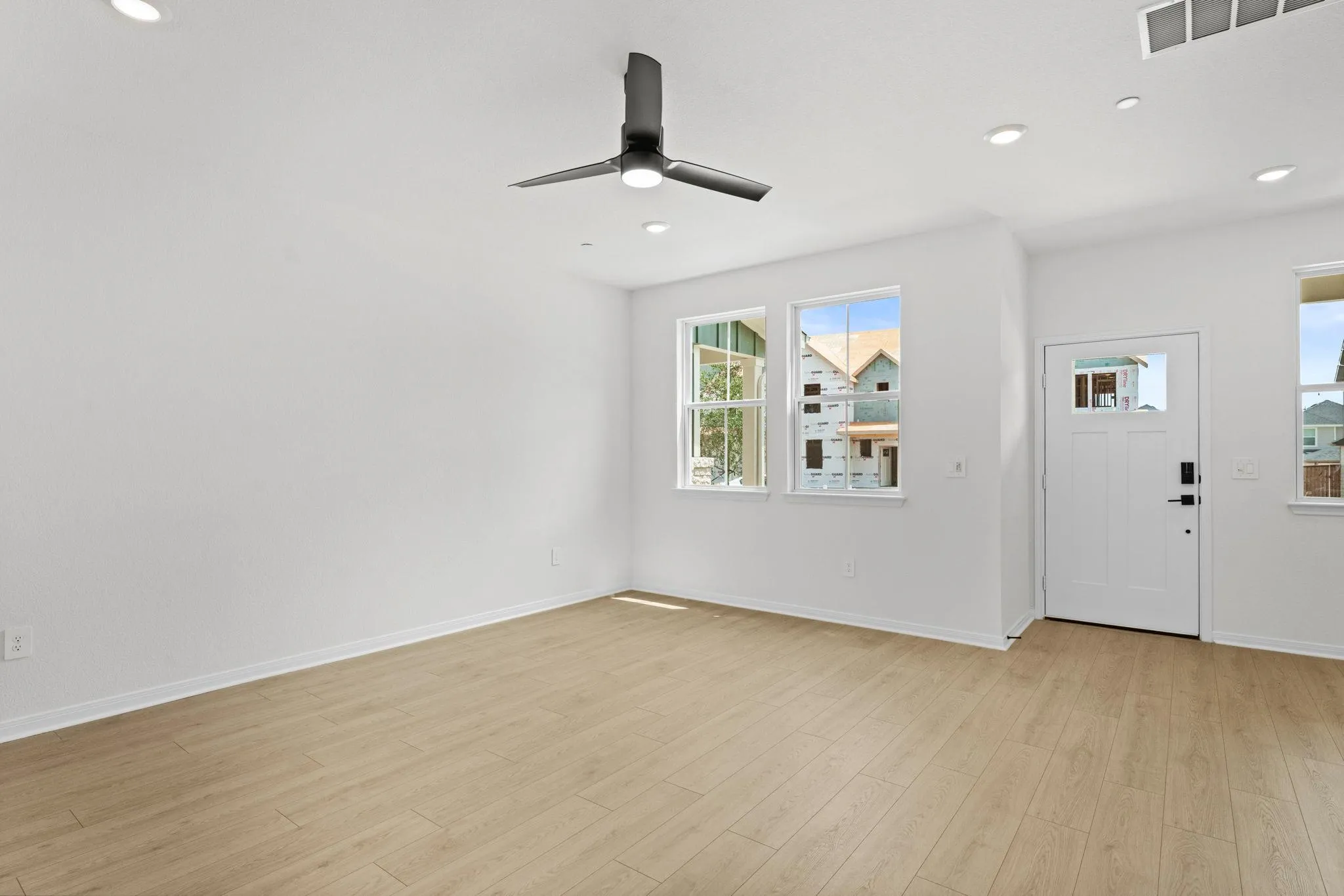 Photo 3 of 2540 VIOLET THEO LN