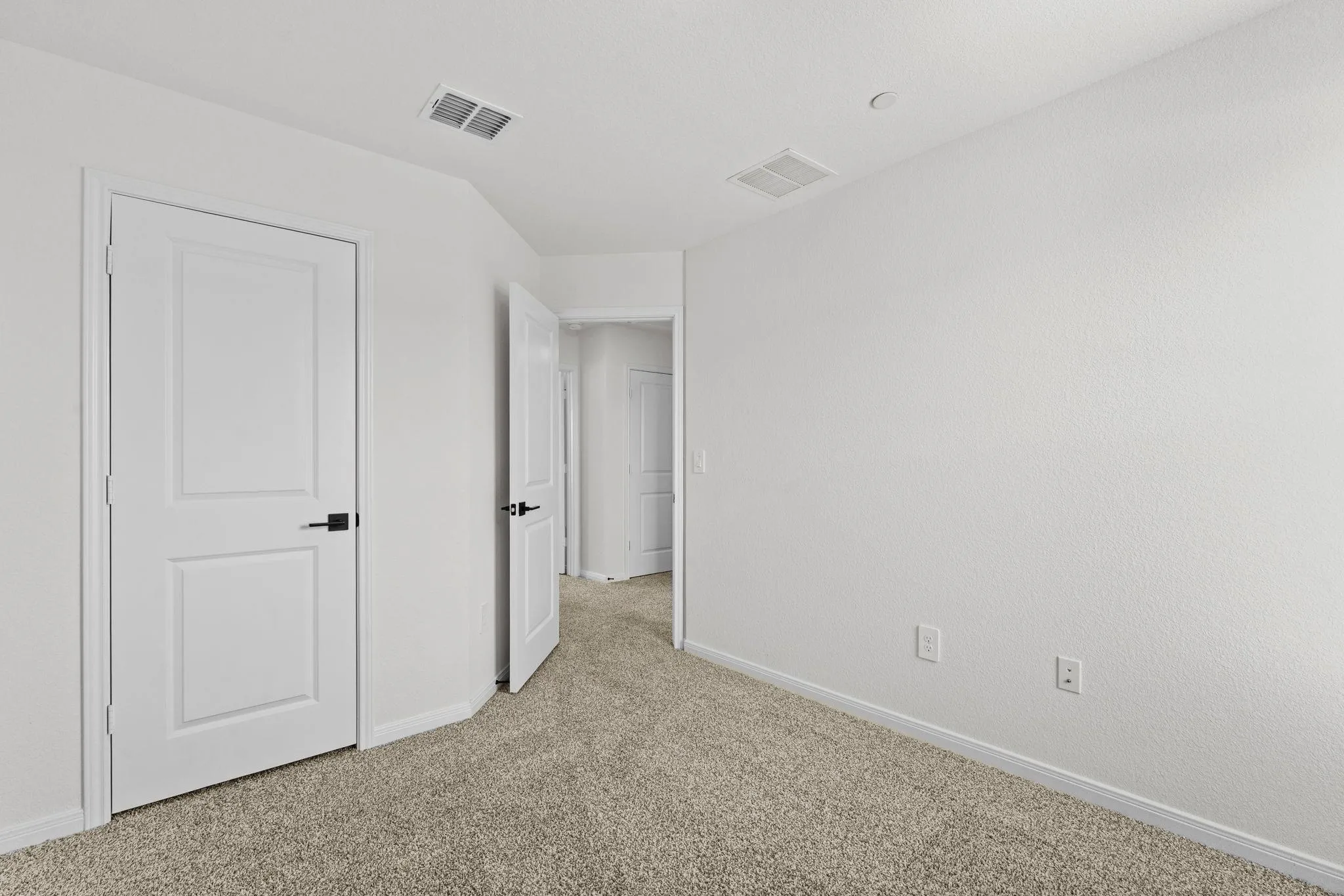 Photo 5 of 2540 VIOLET THEO LN