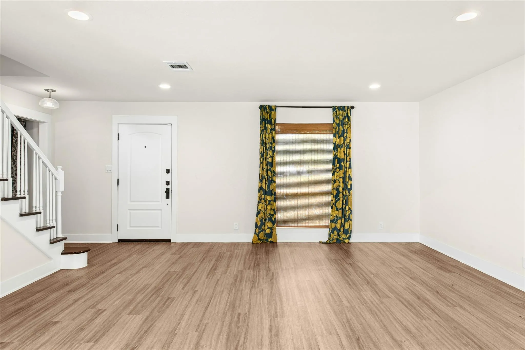 Photo 5 of 10101 PARKFIELD DR