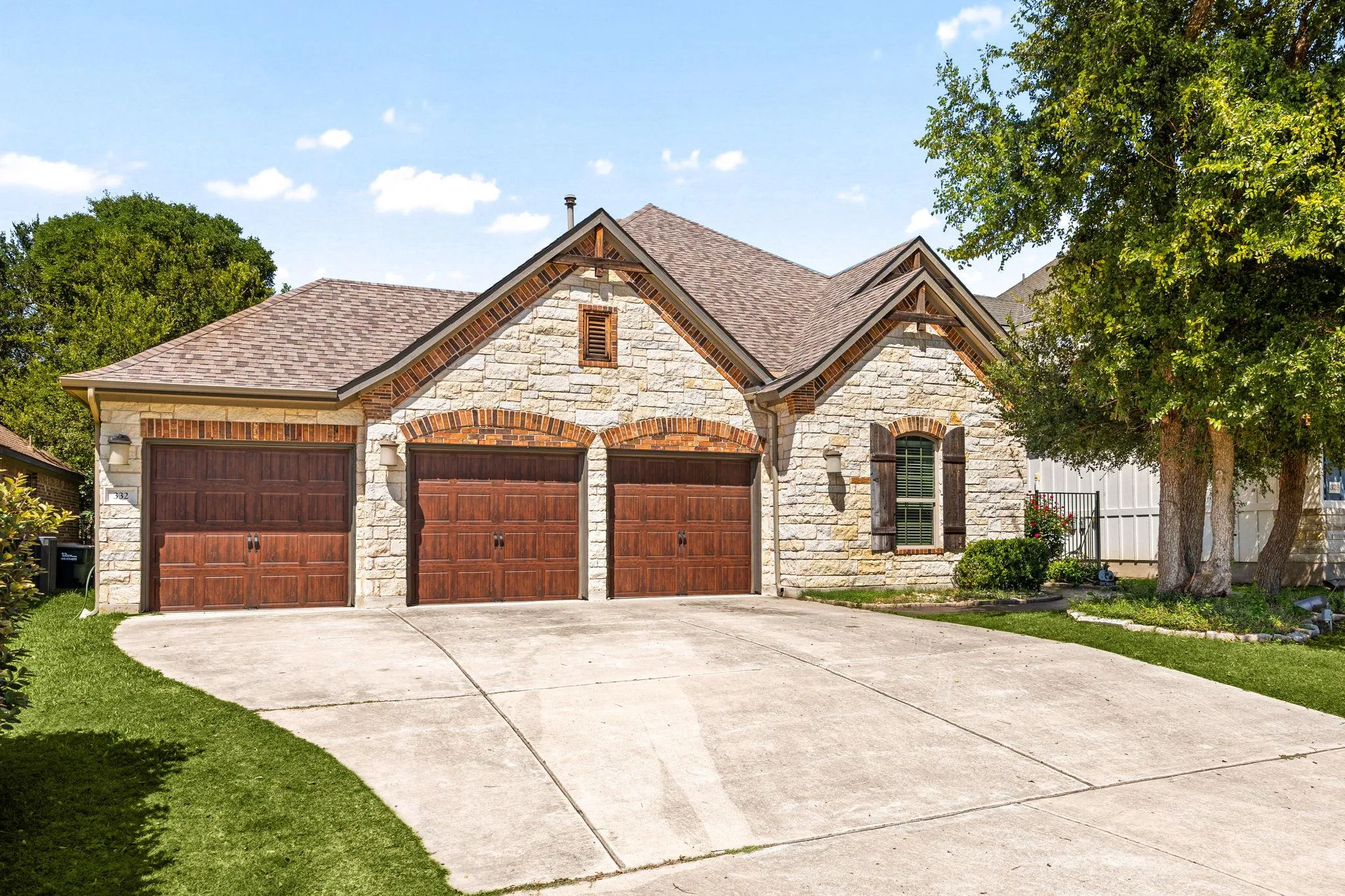 Photo 2 of 332 ANCIENT OAK WAY