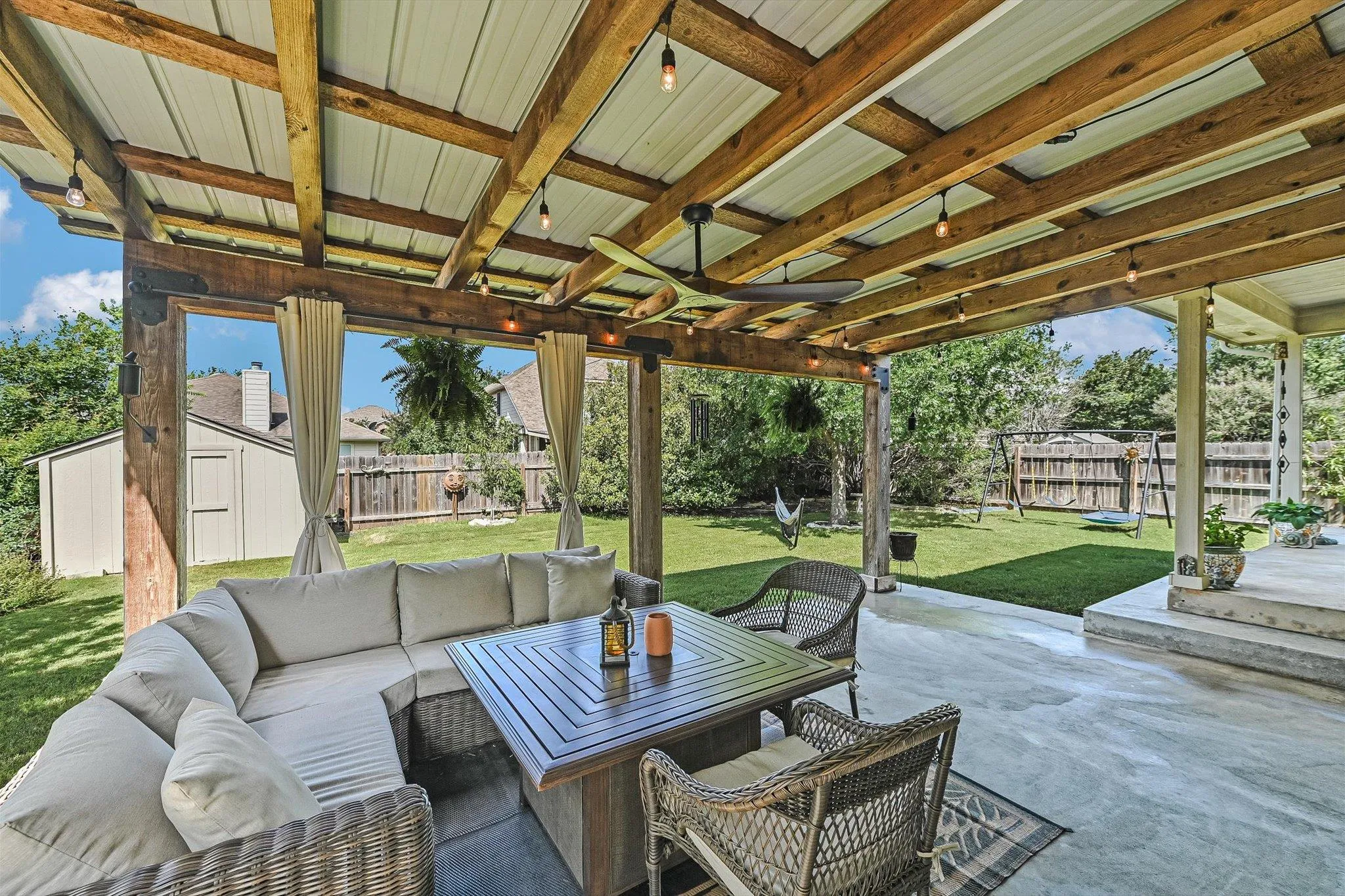 Photo of 18608 ROYAL POINTE DR, Pflugerville, 78660