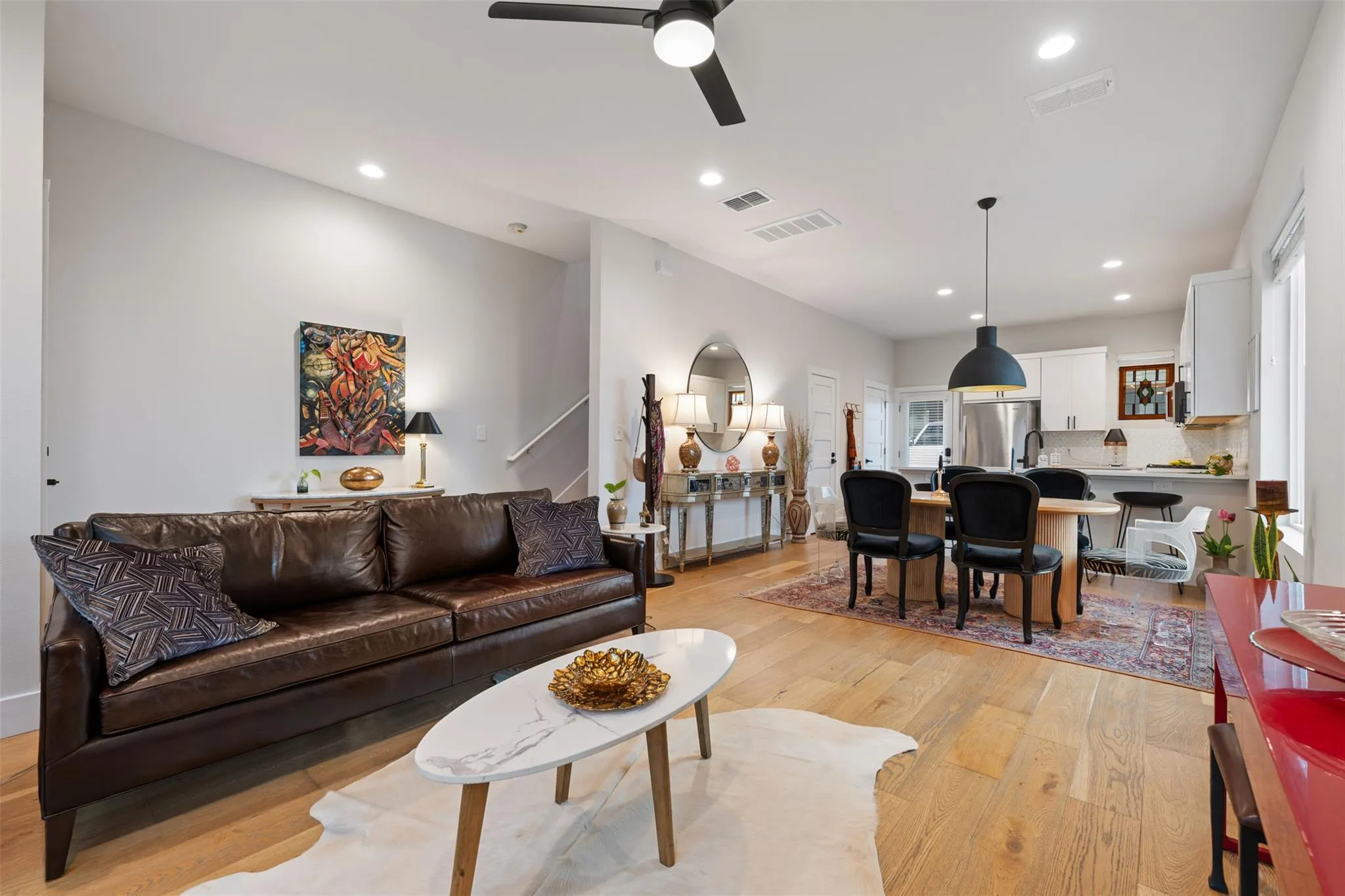 Photo 4 of 2108 ROSEWOOD AVE #B