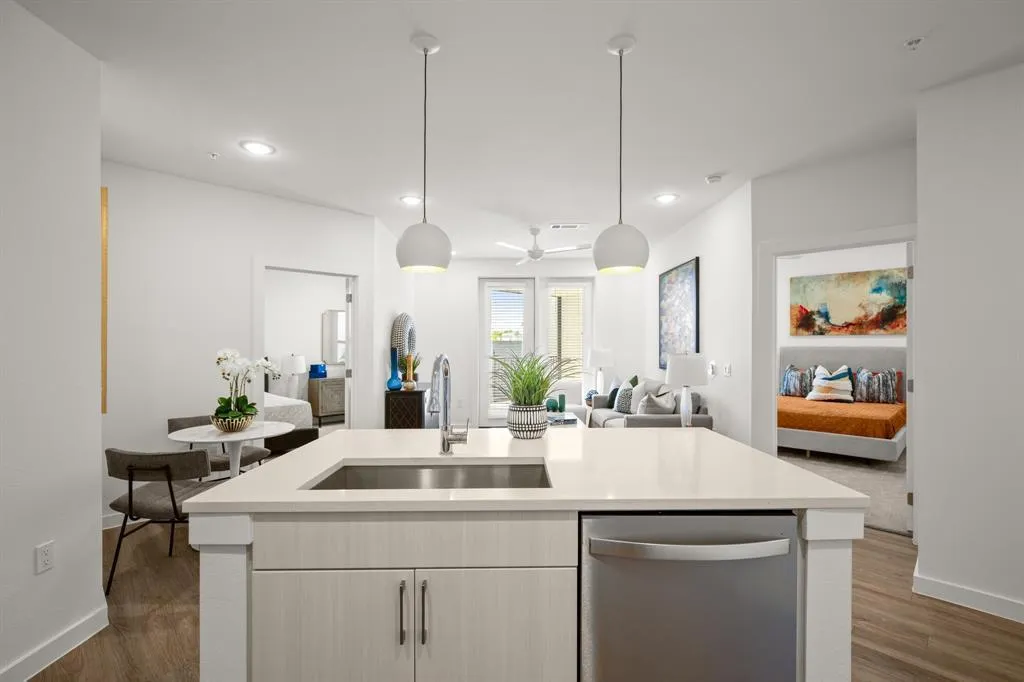 Photo 2 of 6324 N LAMAR BLVD #419