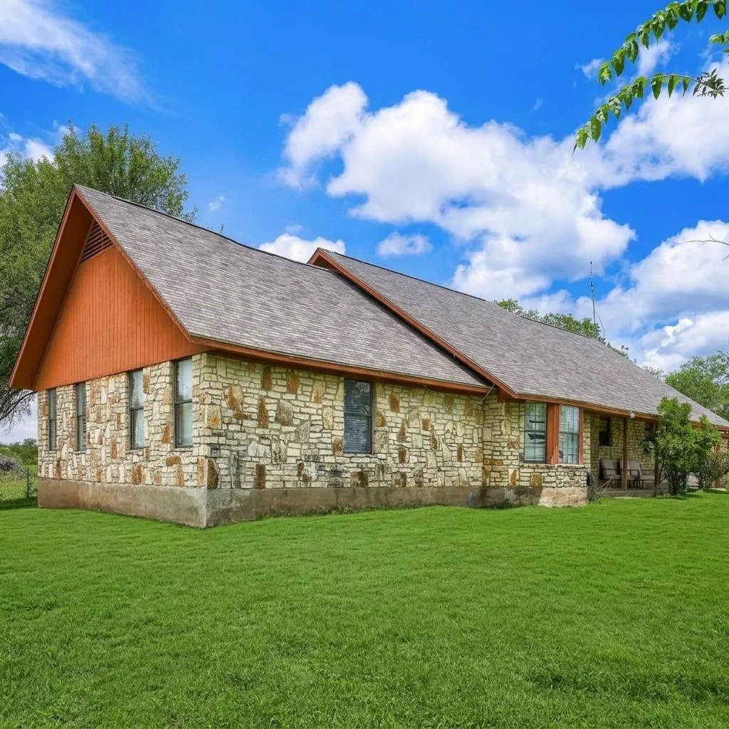 Photo 4 of 14520 BOIS D ARC LN