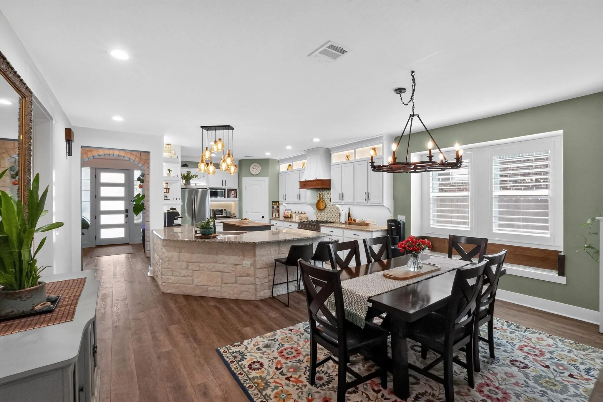 Photo 4 of 16420 MARCELLO DR