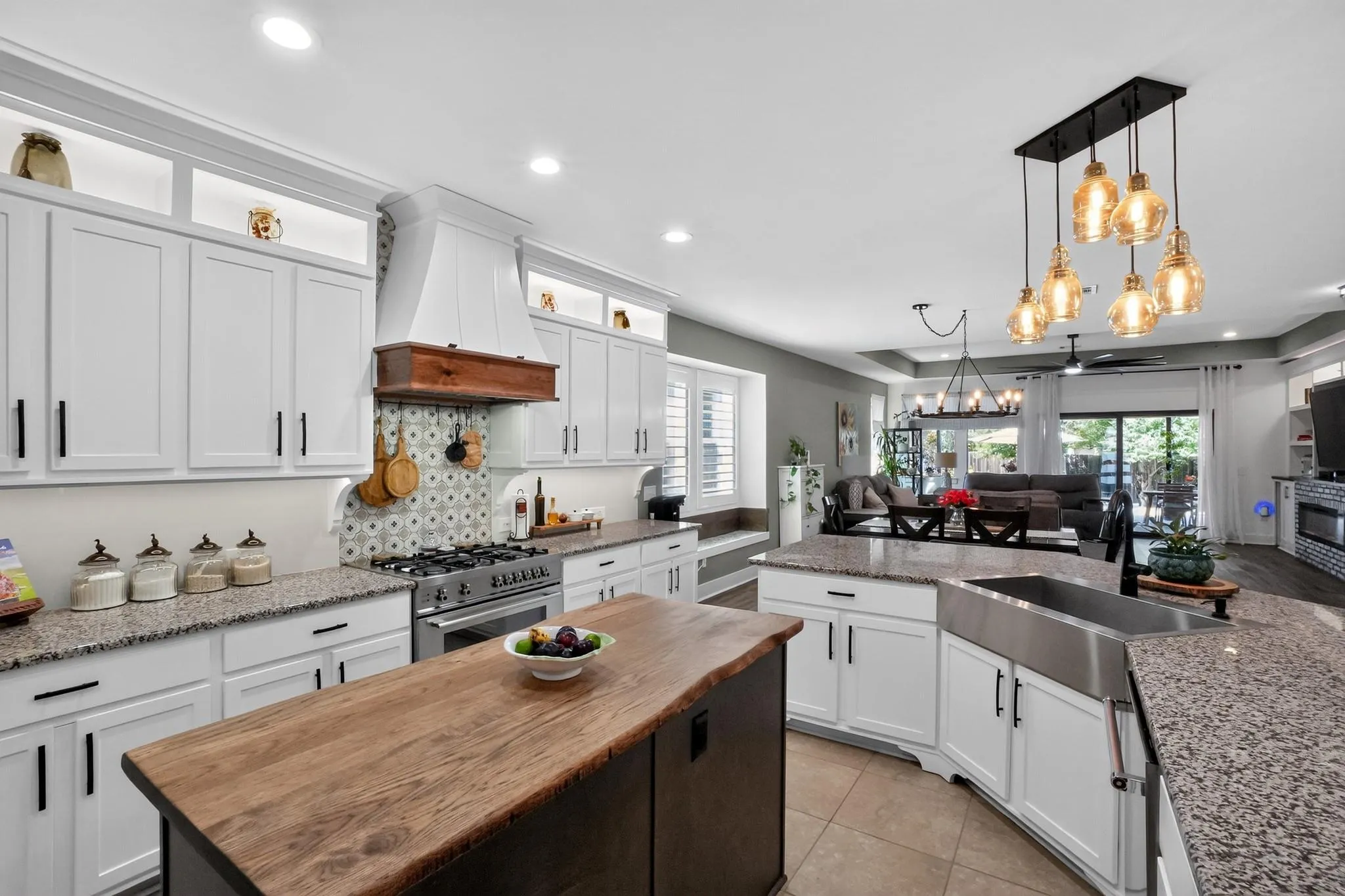 Photo 5 of 16420 MARCELLO DR