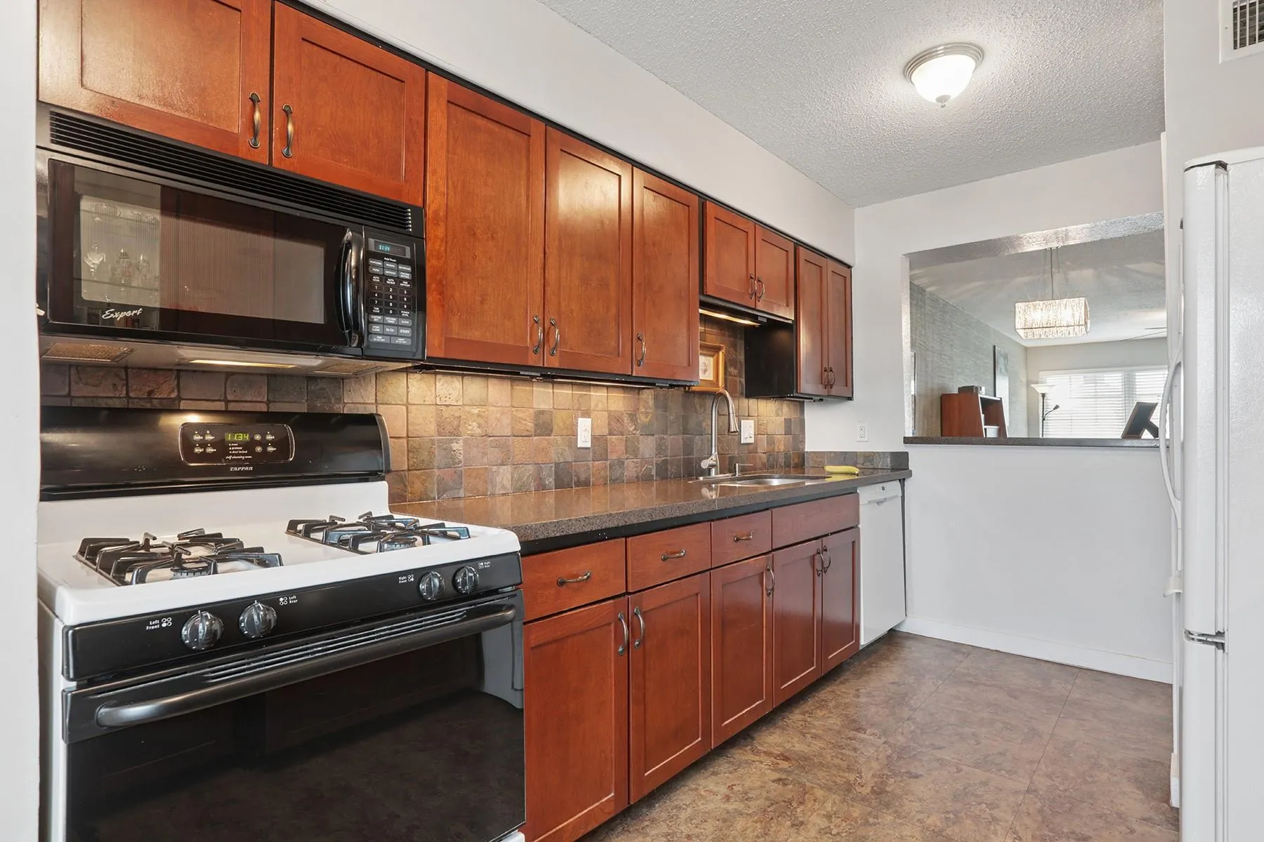 Photo 5 of 2425 ASHDALE DR #89